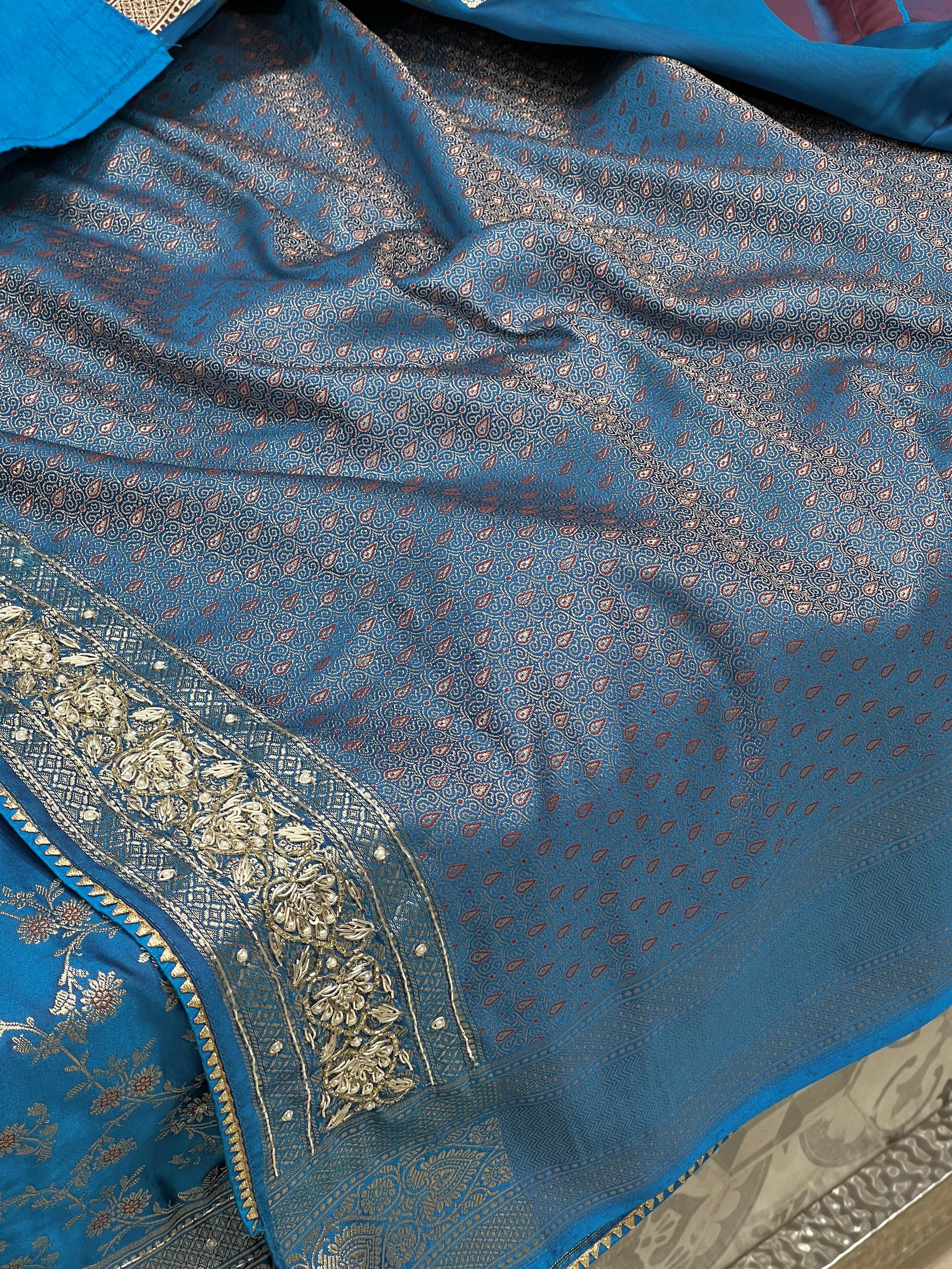 Blue Banarasi Heart Border Hand Embroidery Saree