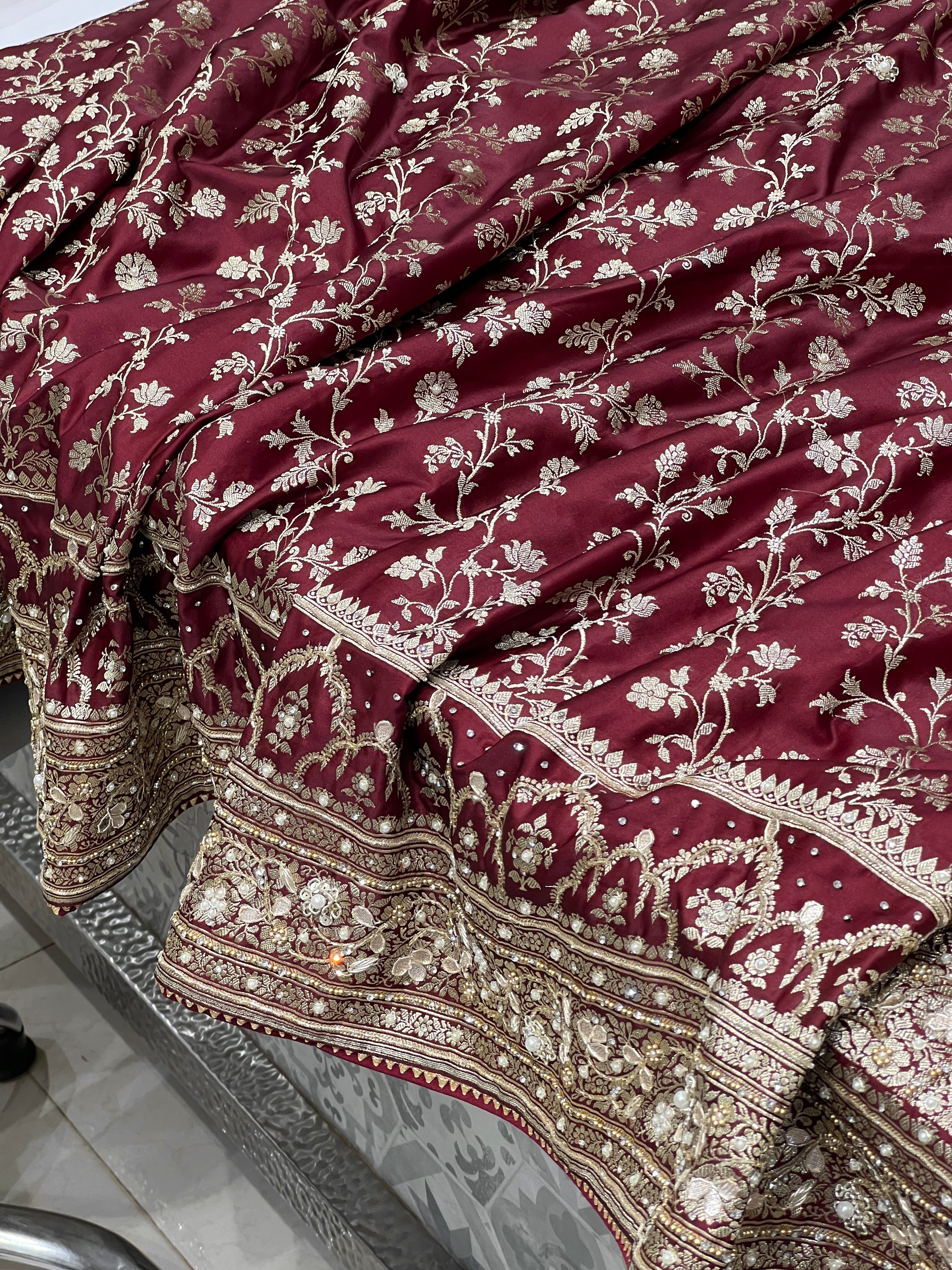 Brown Banarasi Silk Crown Border Hand Embroidery Saree