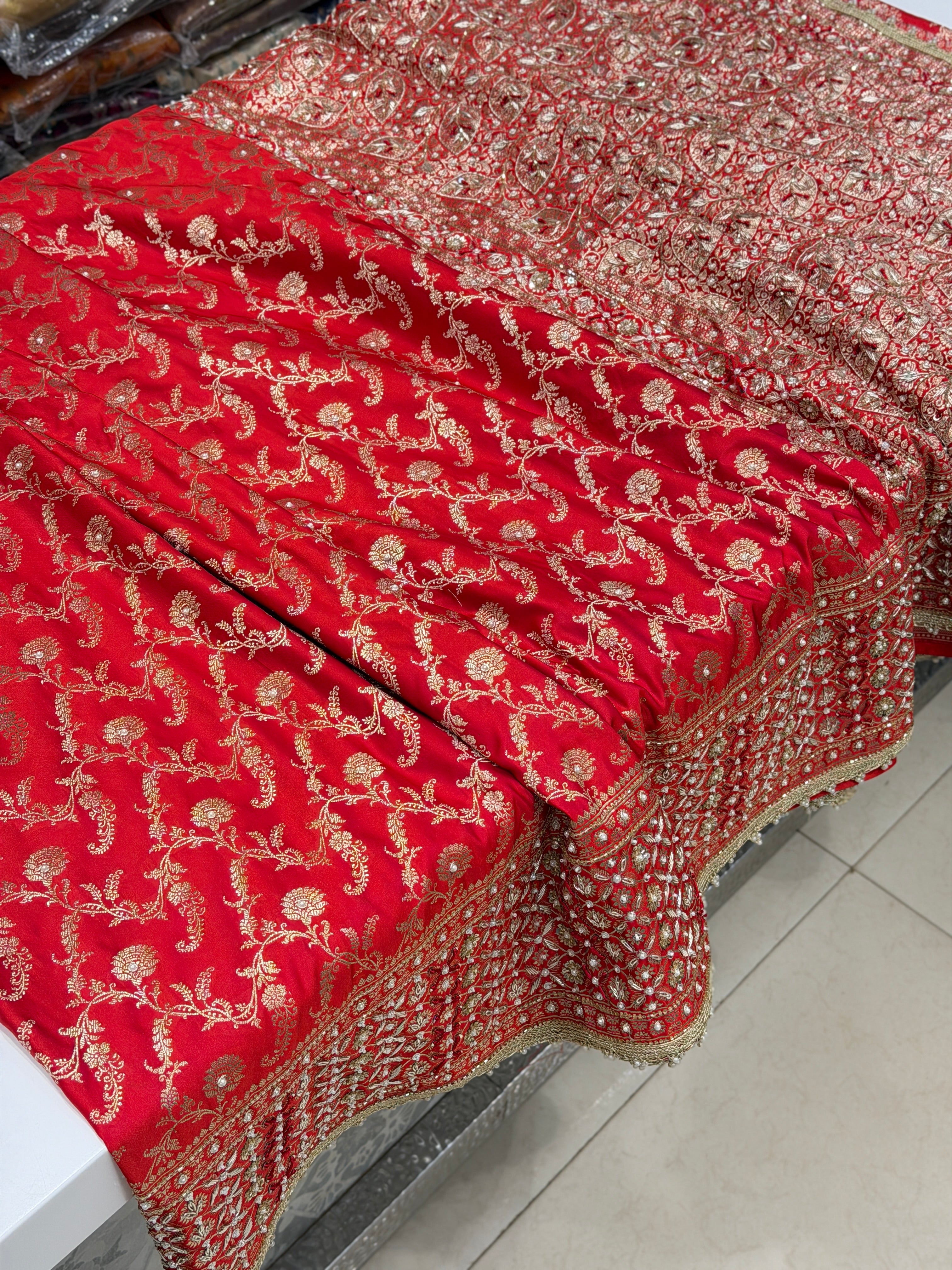 Red Banarasi Silk Leaf Pallu Zardozi Hand Embroidery Saree
