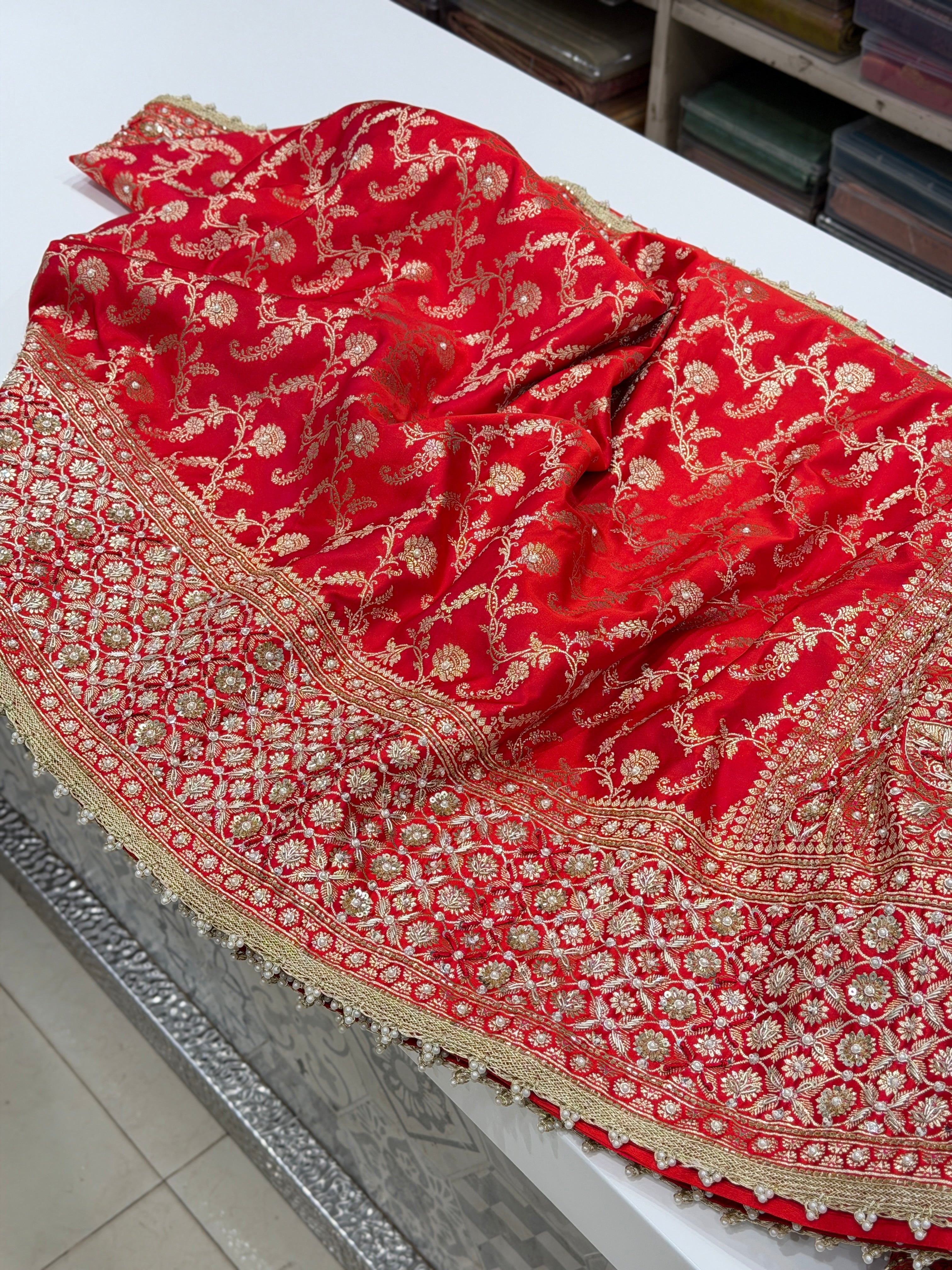 Red Banarasi Silk Leaf Pallu Zardozi Hand Embroidery Saree
