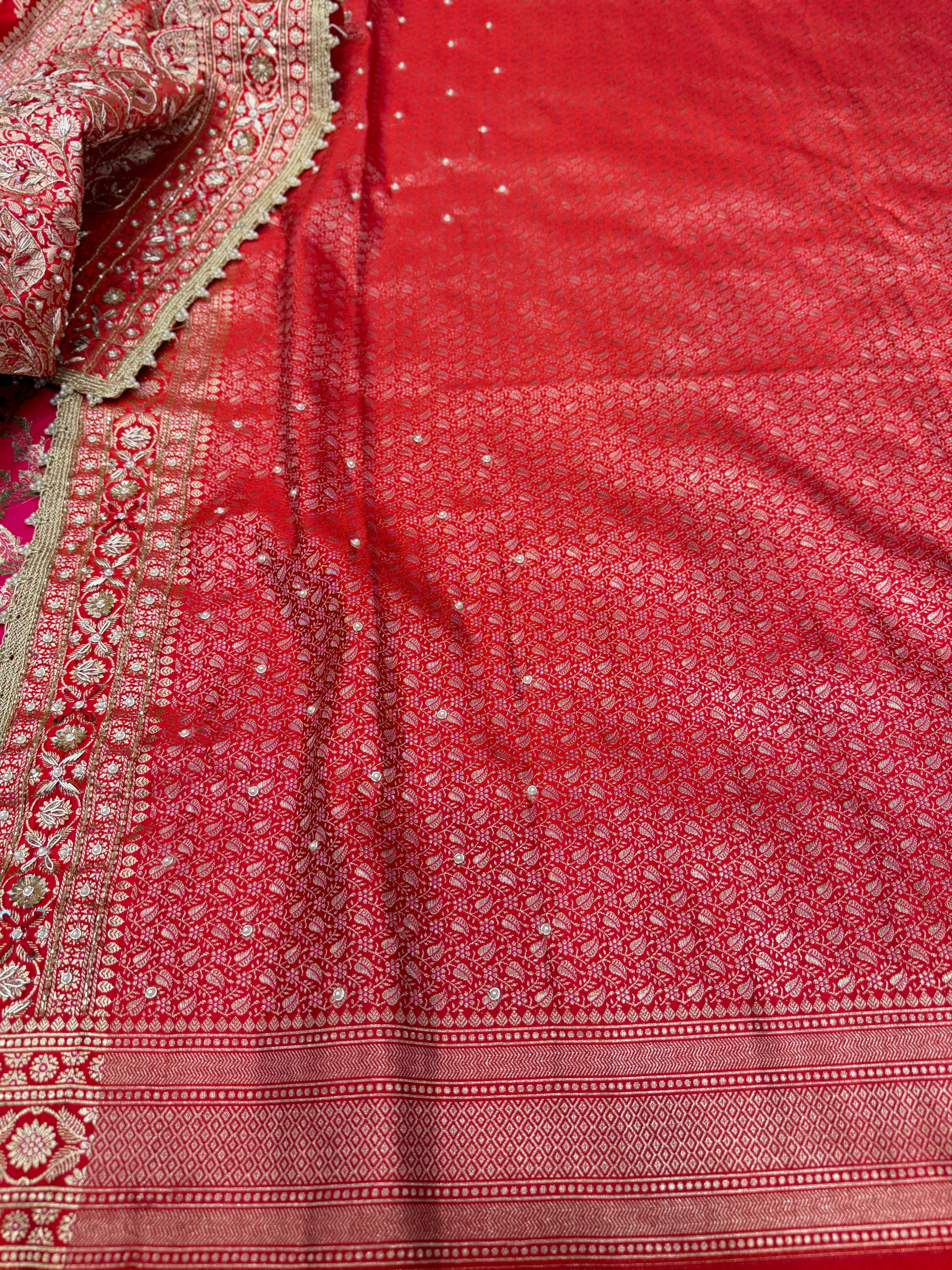 Red Banarasi Silk Leaf Pallu Zardozi Hand Embroidery Saree