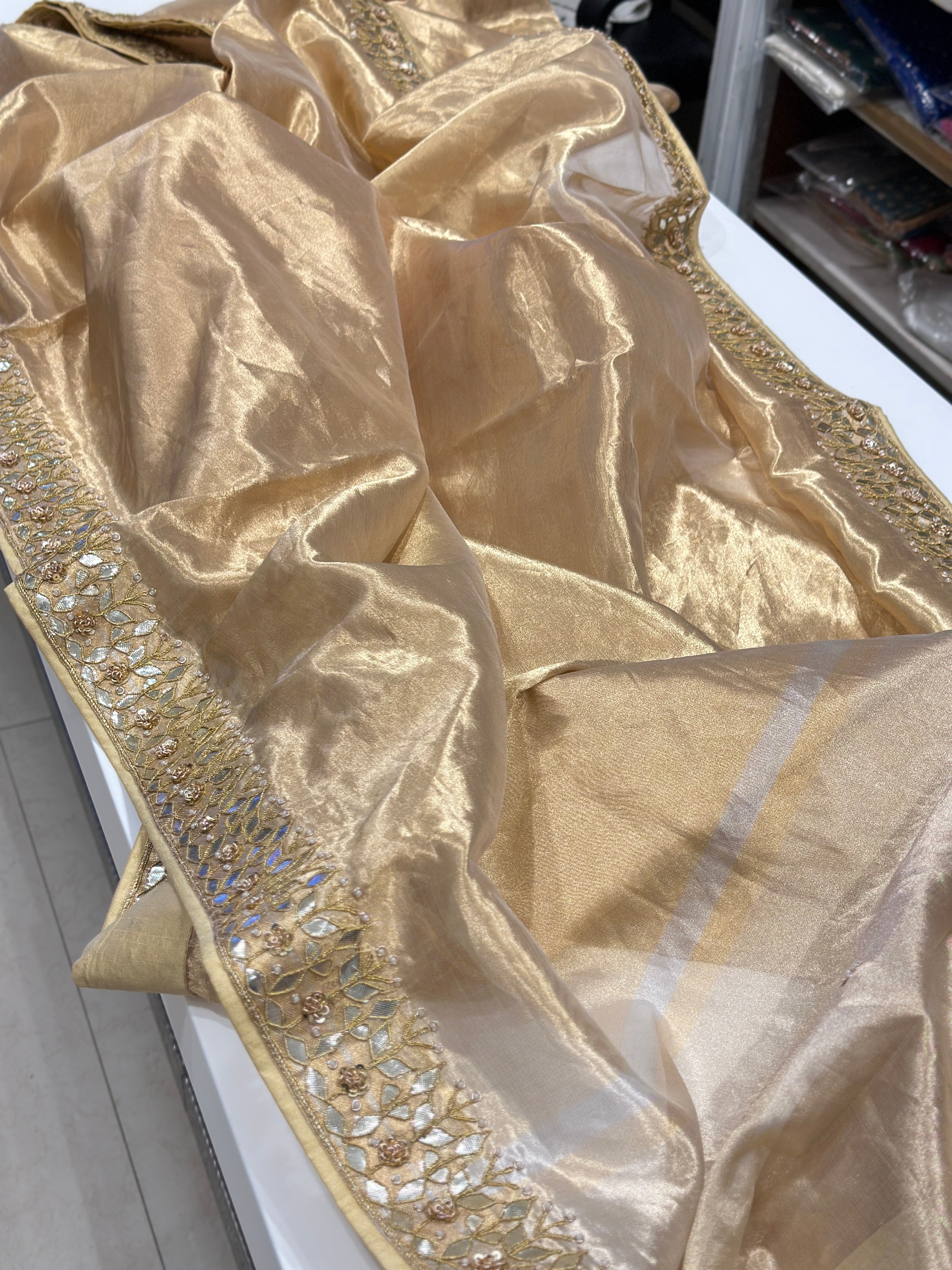 Handloom Golden Tissue Gotapatti Border Saree