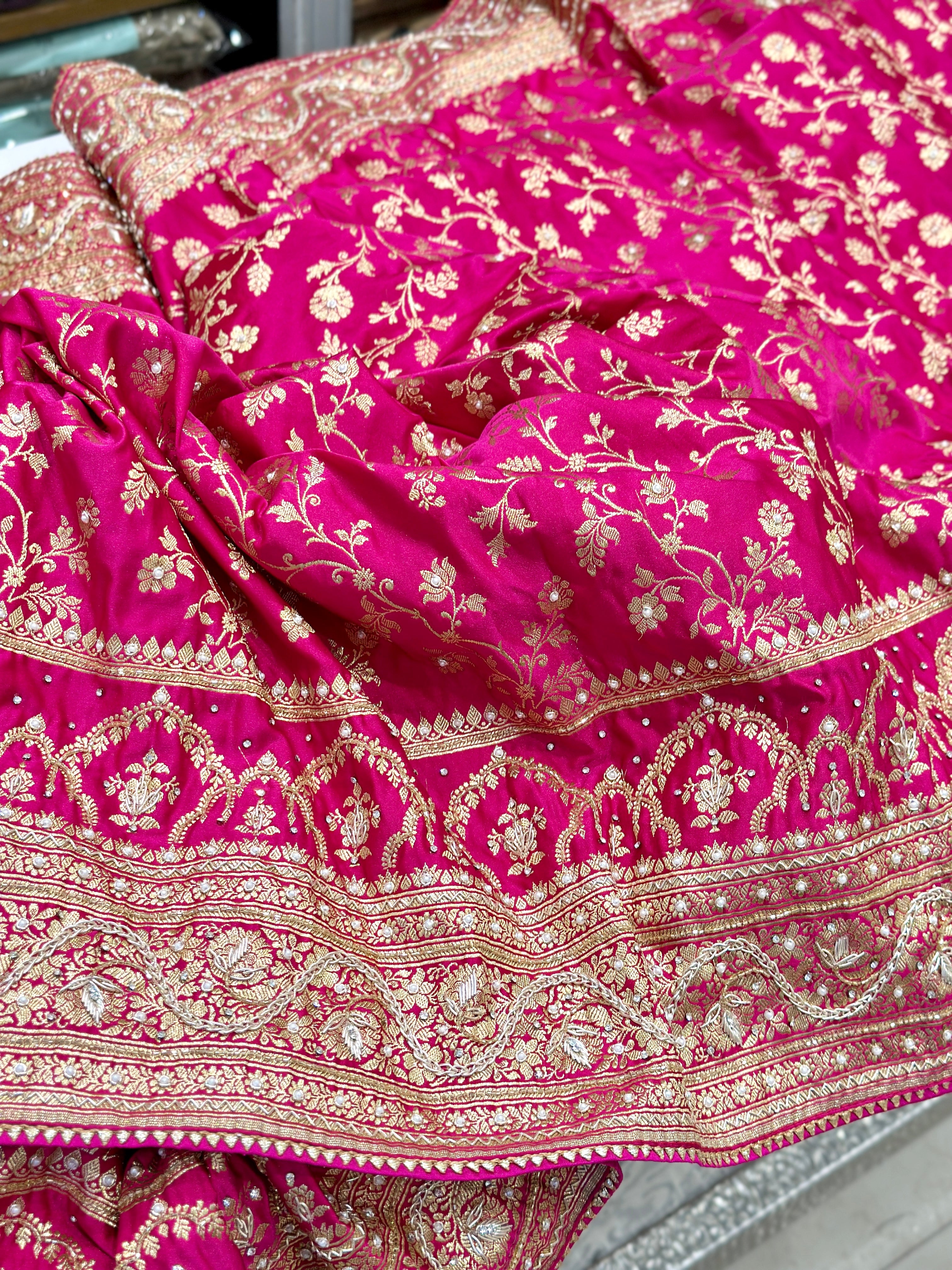 Rani Banarasi Hand Zardosi Chain Embroidery