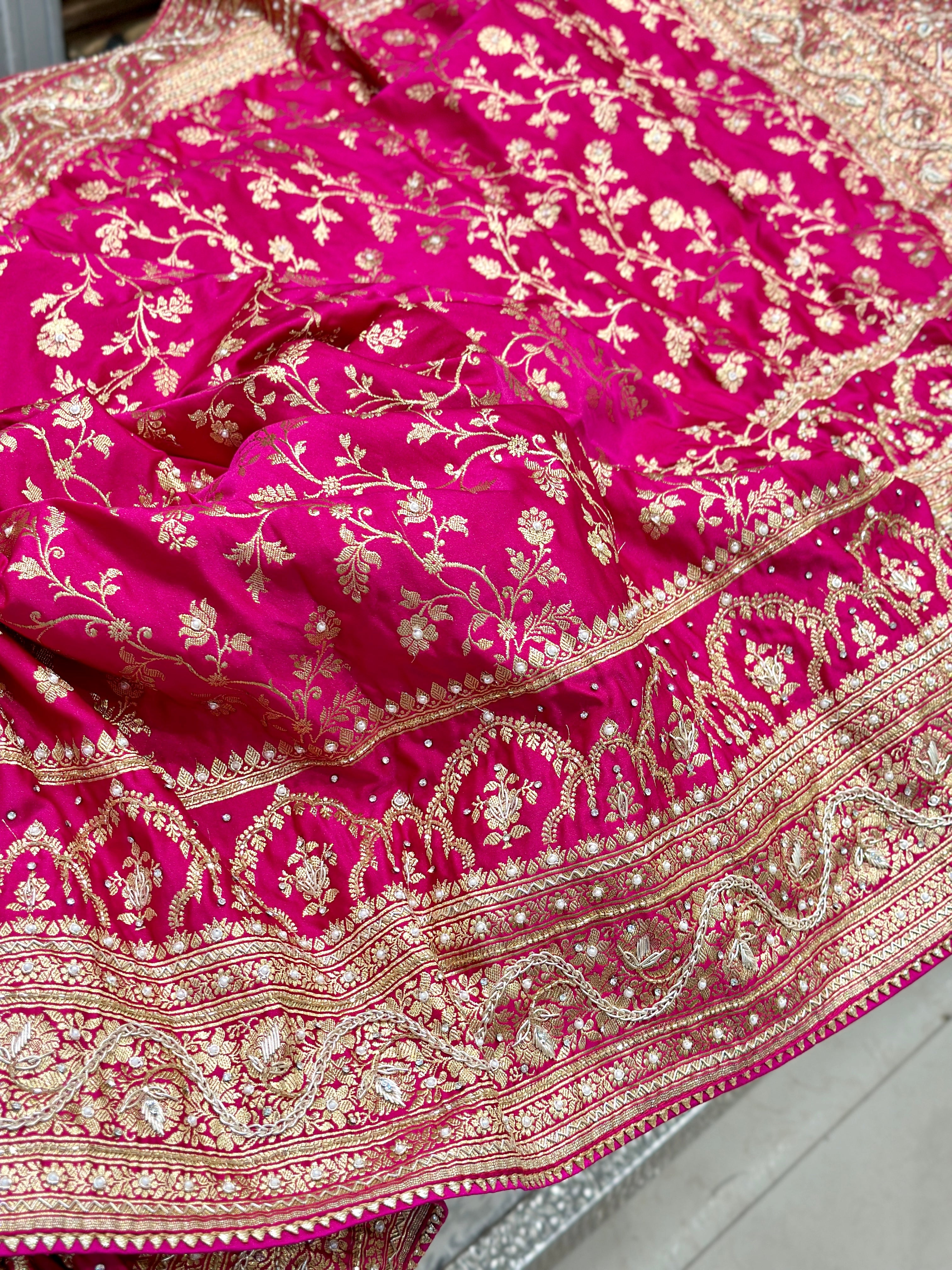 Rani Banarasi Hand Zardosi Chain Embroidery