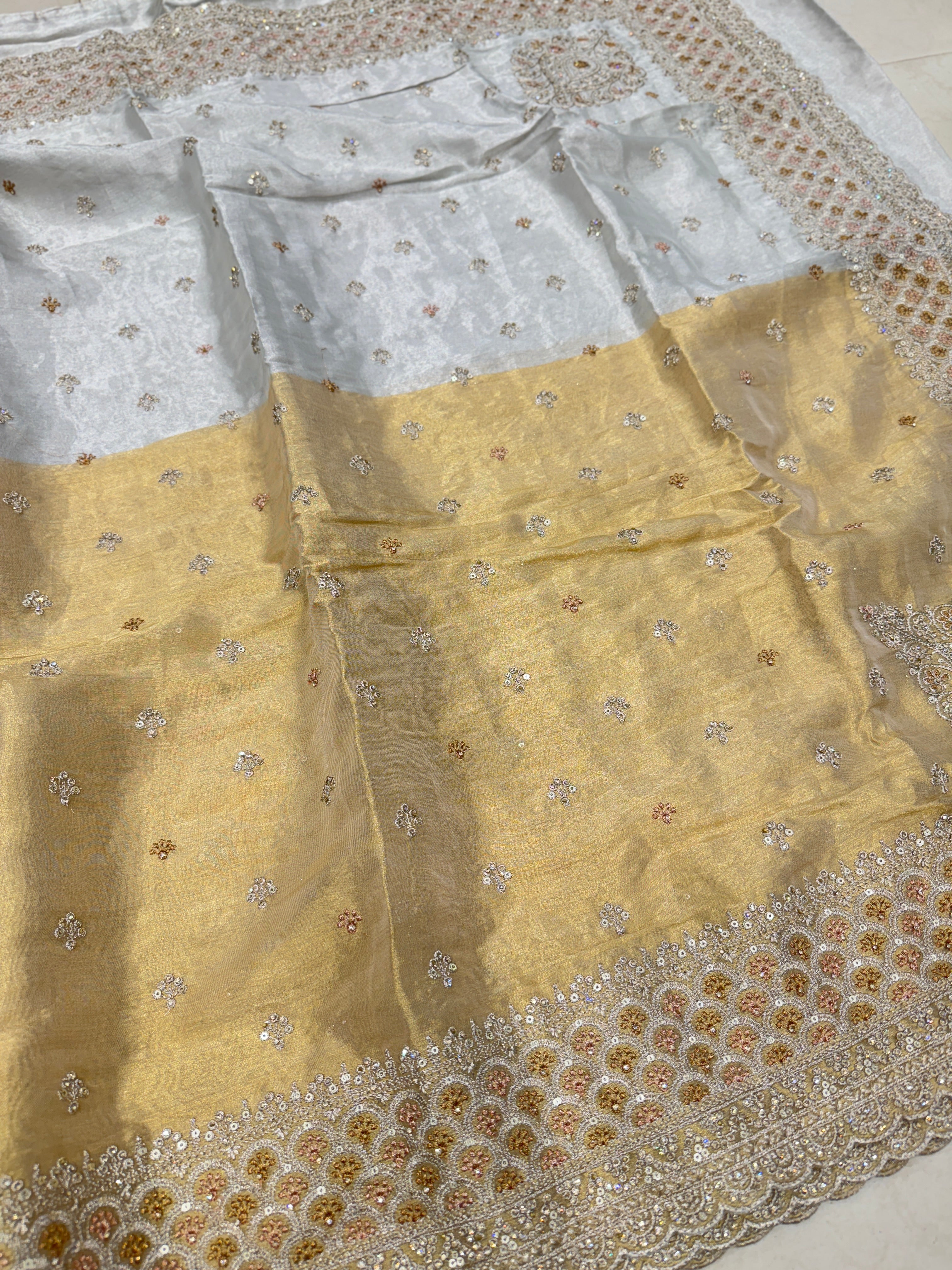 Golden Silver Soft Tissue Pita Small Scallop Embroidery Saree