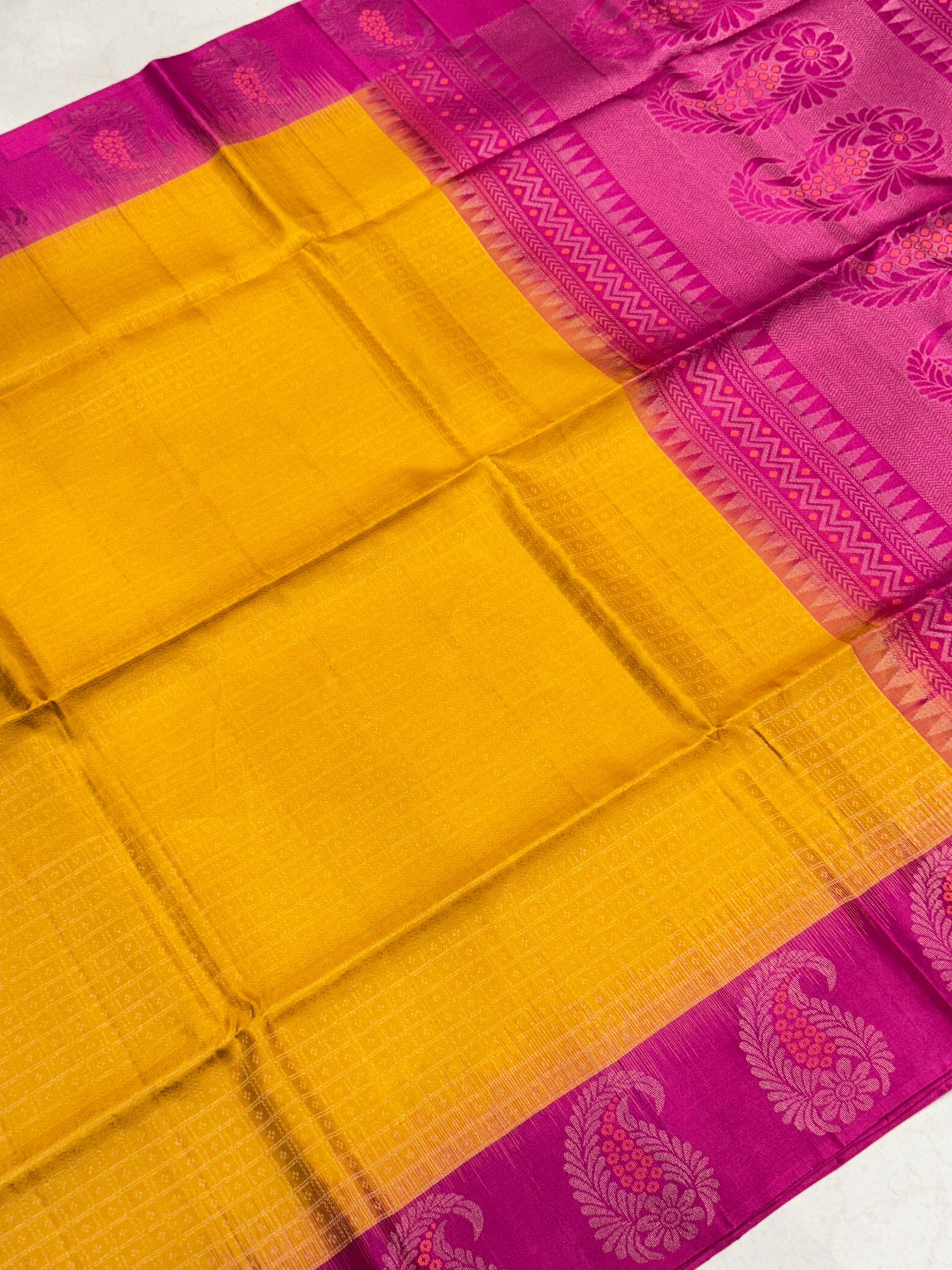 Yellow Rani Small Zari Checks Handloom Kanchipuram Pure Silk Saree