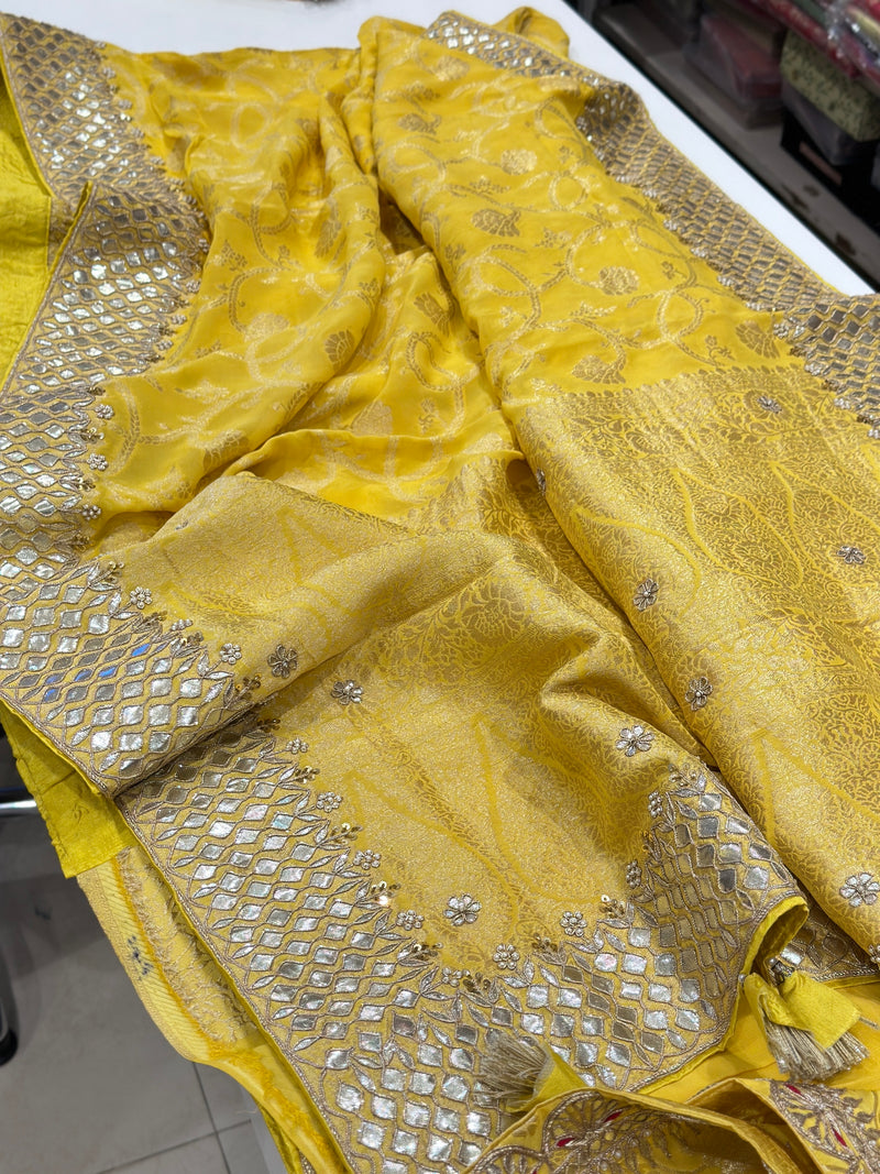 Handloom Georgette Banarasi Bandhani Saree In Yellow Color – Sankalp The  Bandhej Shoppe