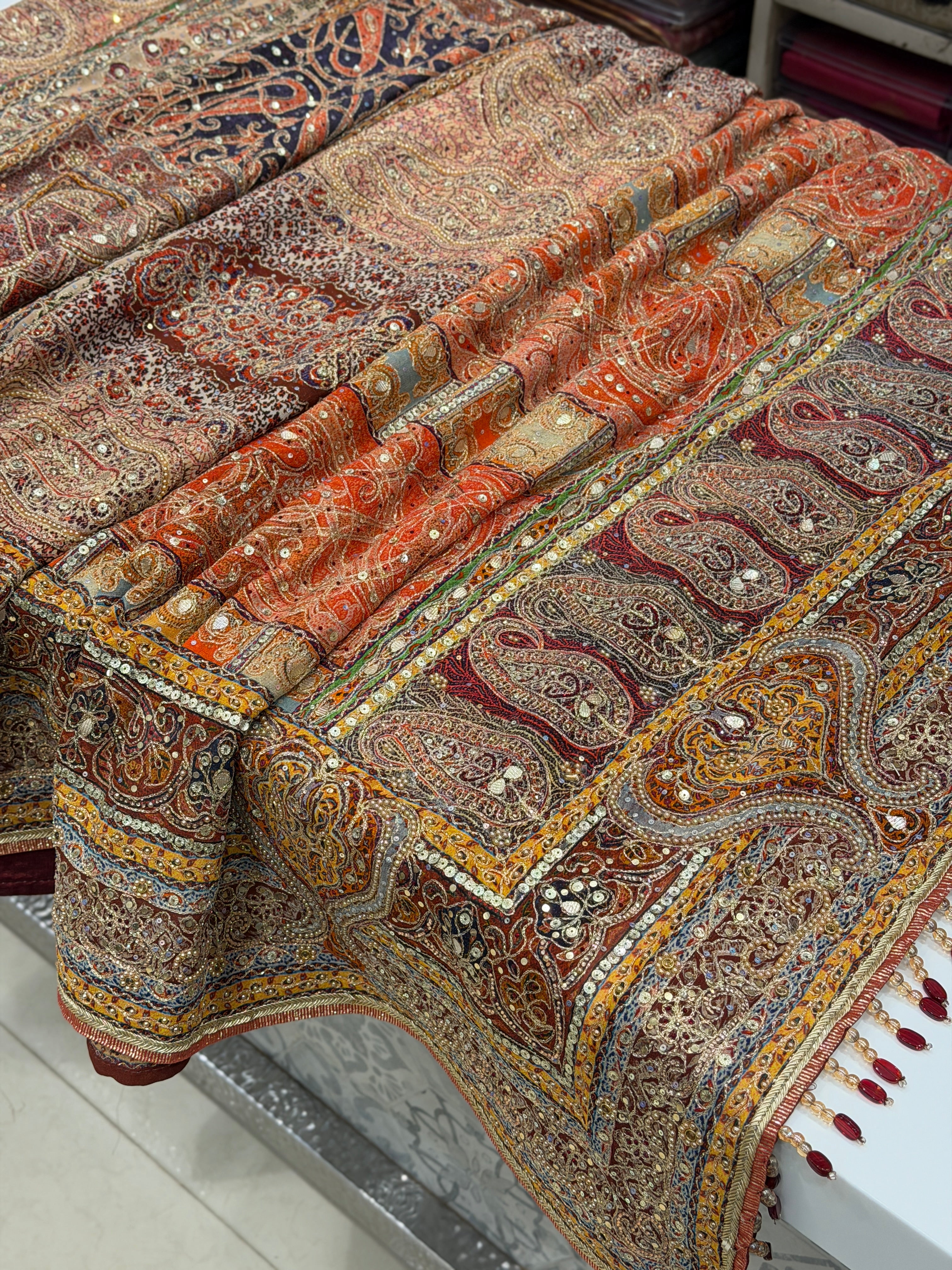 Traditional Keri Shoulder Pallu Banarasi Crepe Hand Embroidery Saree