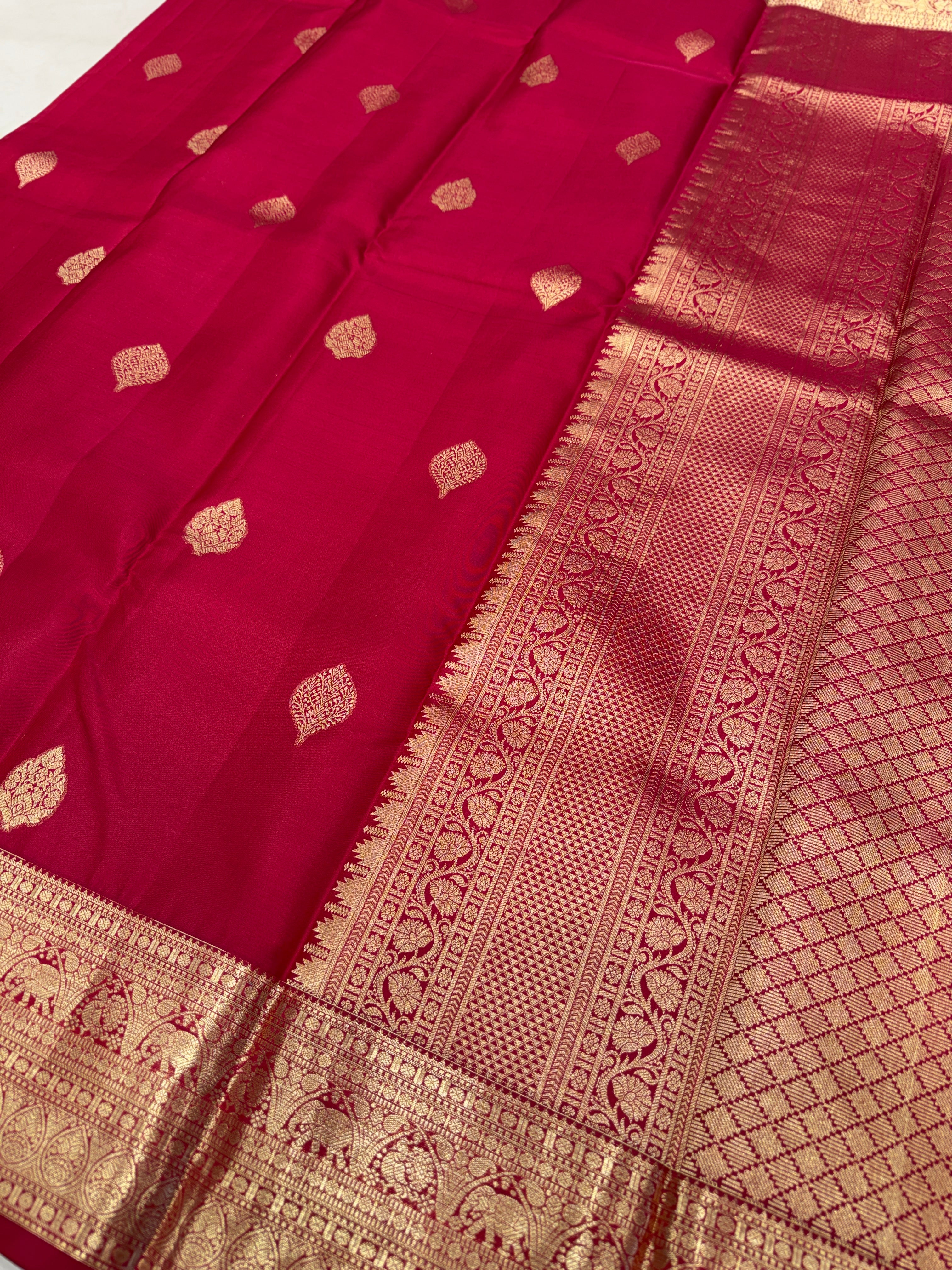 Maroonish Red Kanjivaram Pure Silk Handloom Buttas Saree