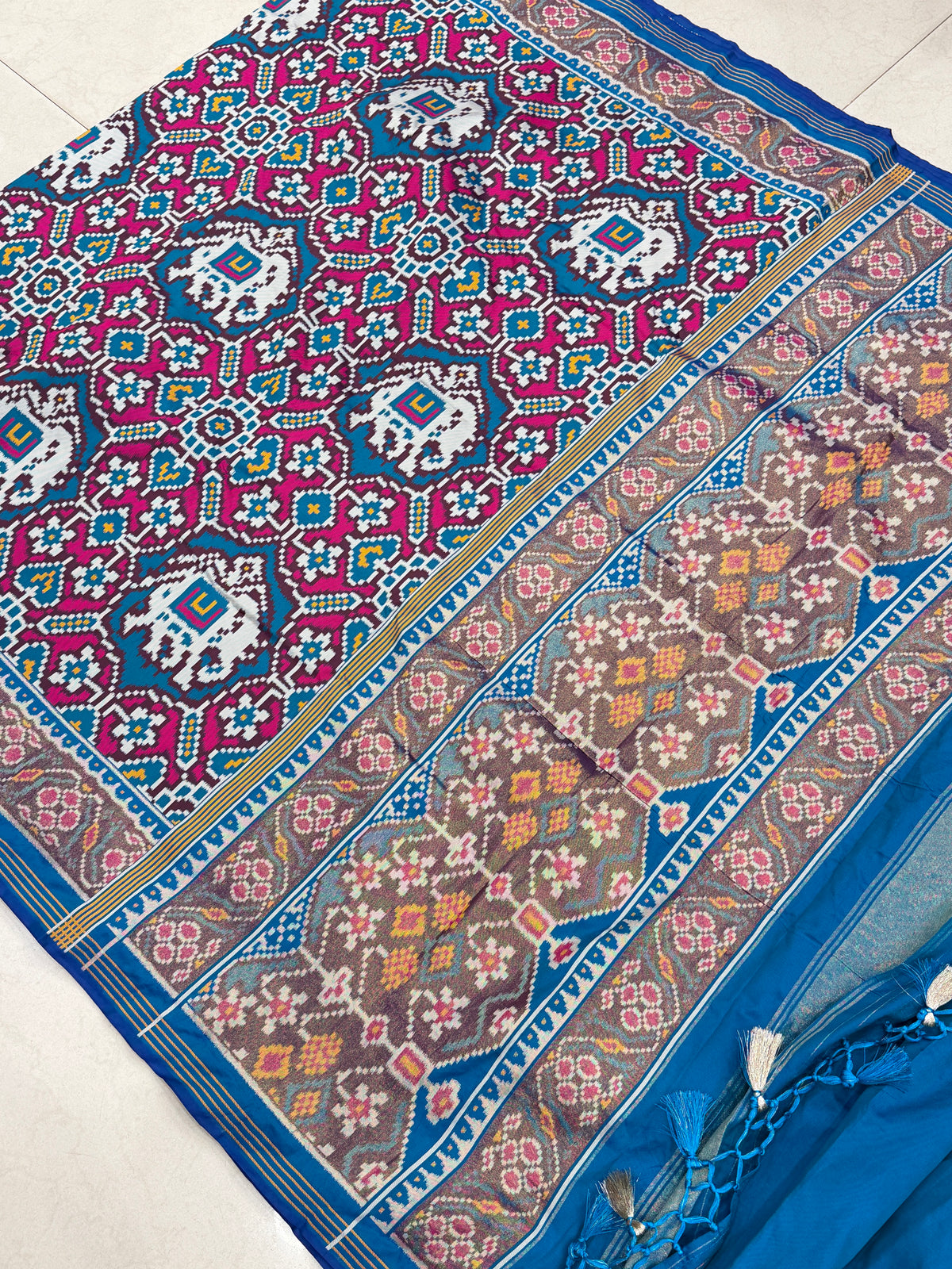 Rama Rani Rama Rani Chabdi Elephant Semi Silk Weaved Patan Patola Saree