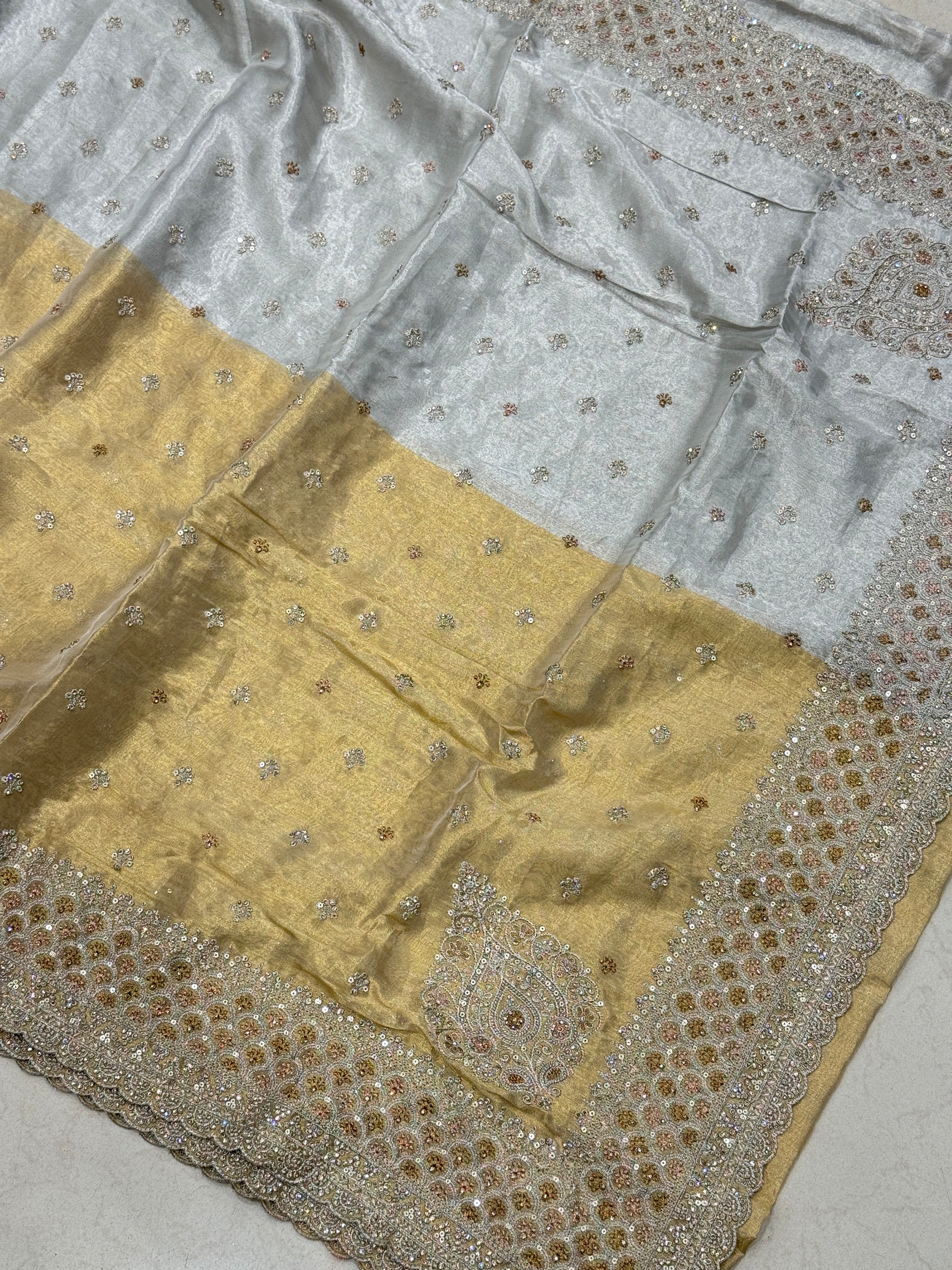 Golden Silver Soft Tissue Pita Small Scallop Embroidery Saree