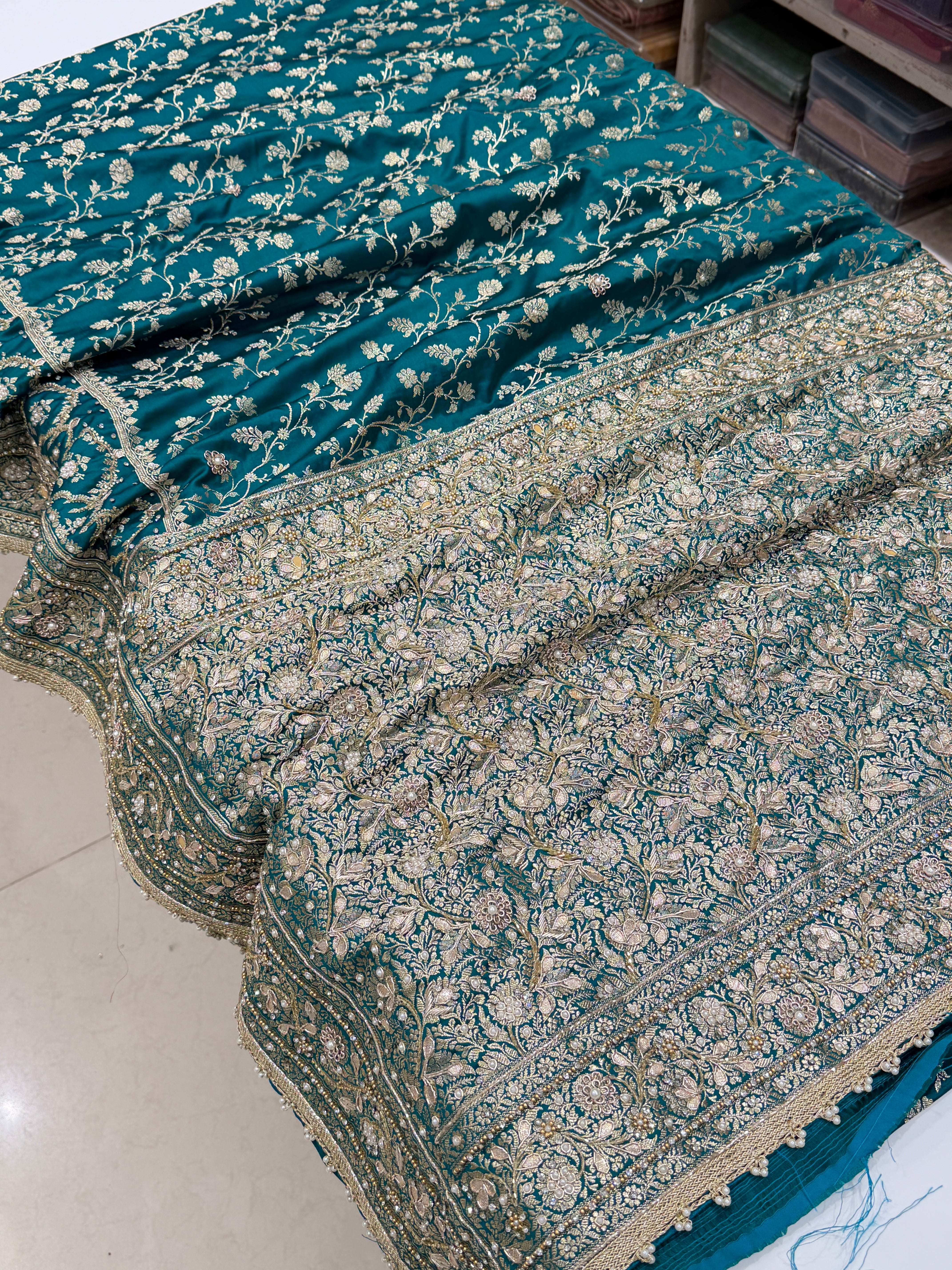 Rama Green Banarasi Silk Crown Border Silk Embroidery Saree