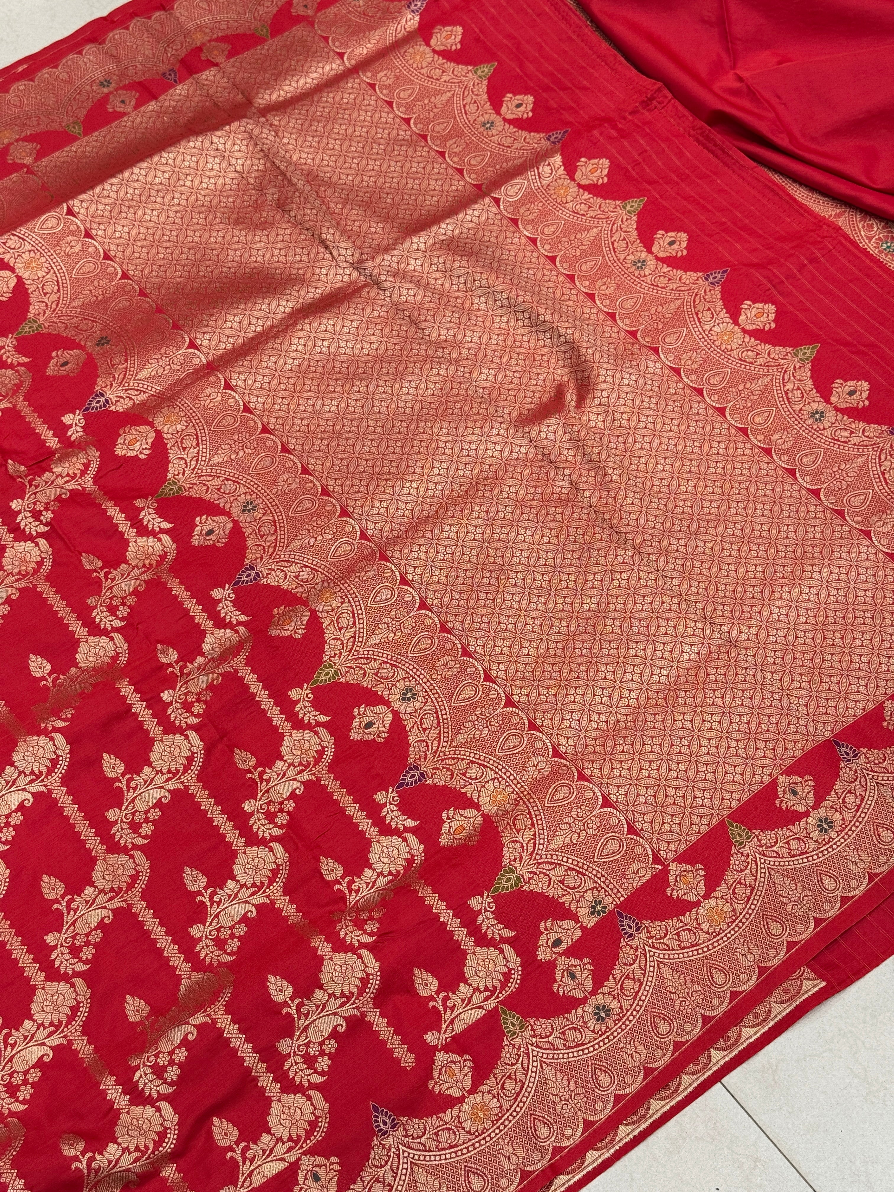 Red Leheriya Scallop Banarasi Silk Saree