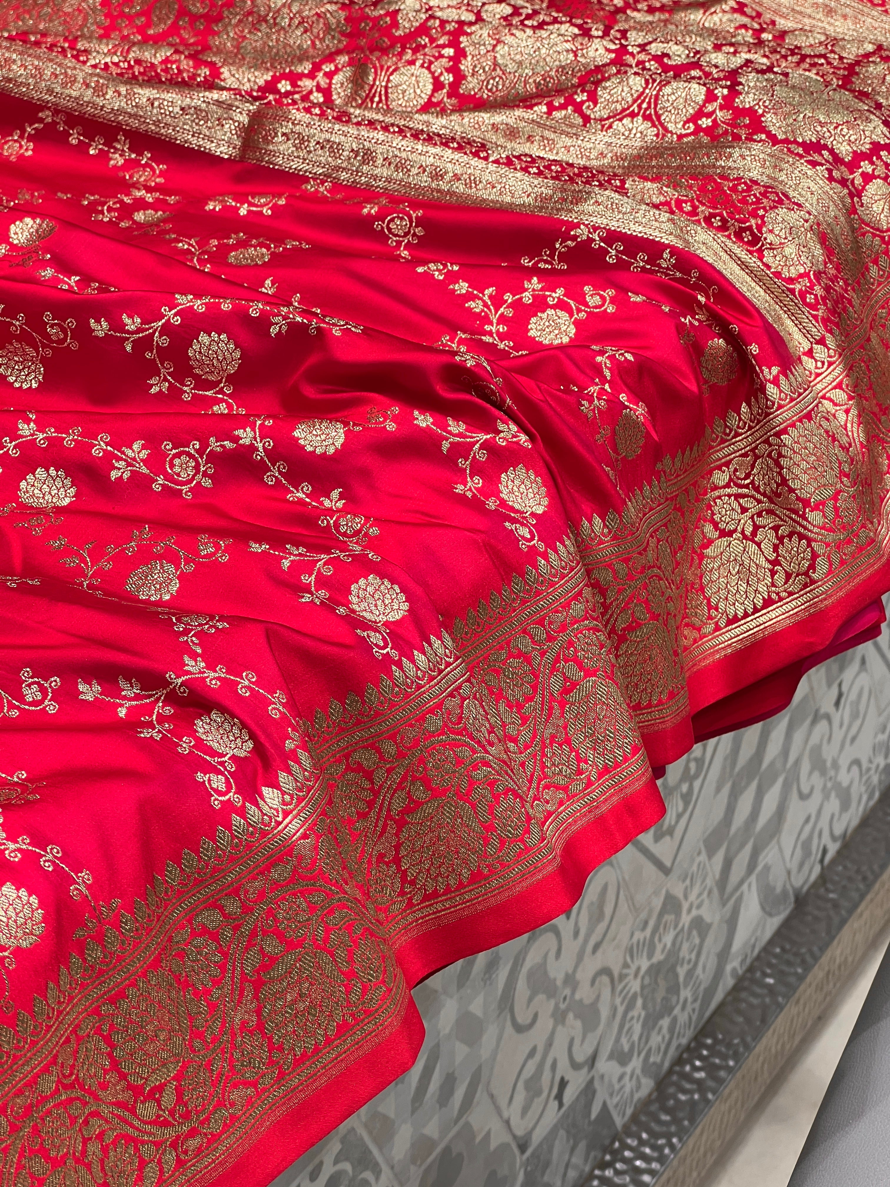 Reddish Pink Banarasi Jaal Saree