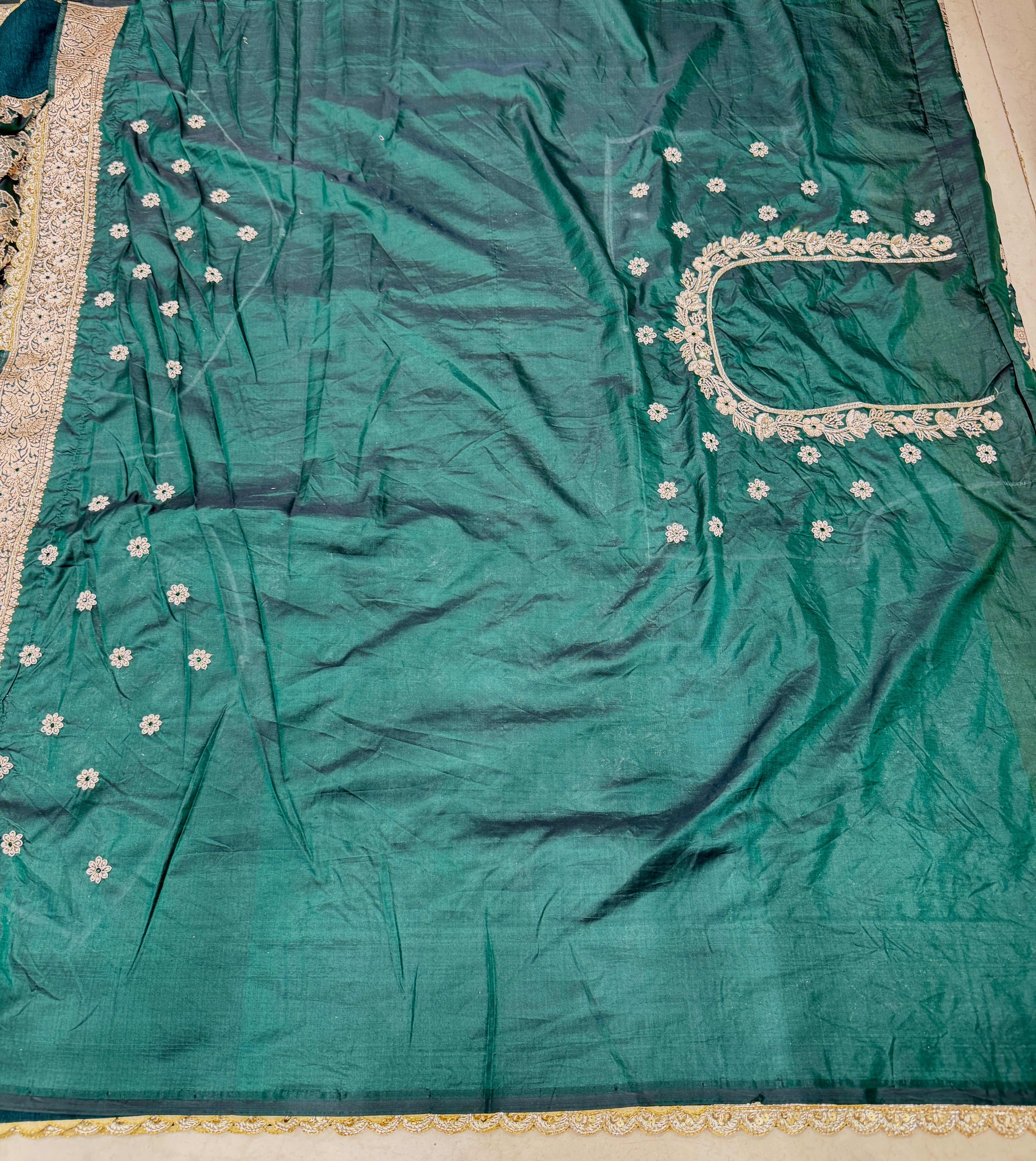 Bottle Green Handloom Banarasi Katan Jaal Zardosi Embroidery Saree