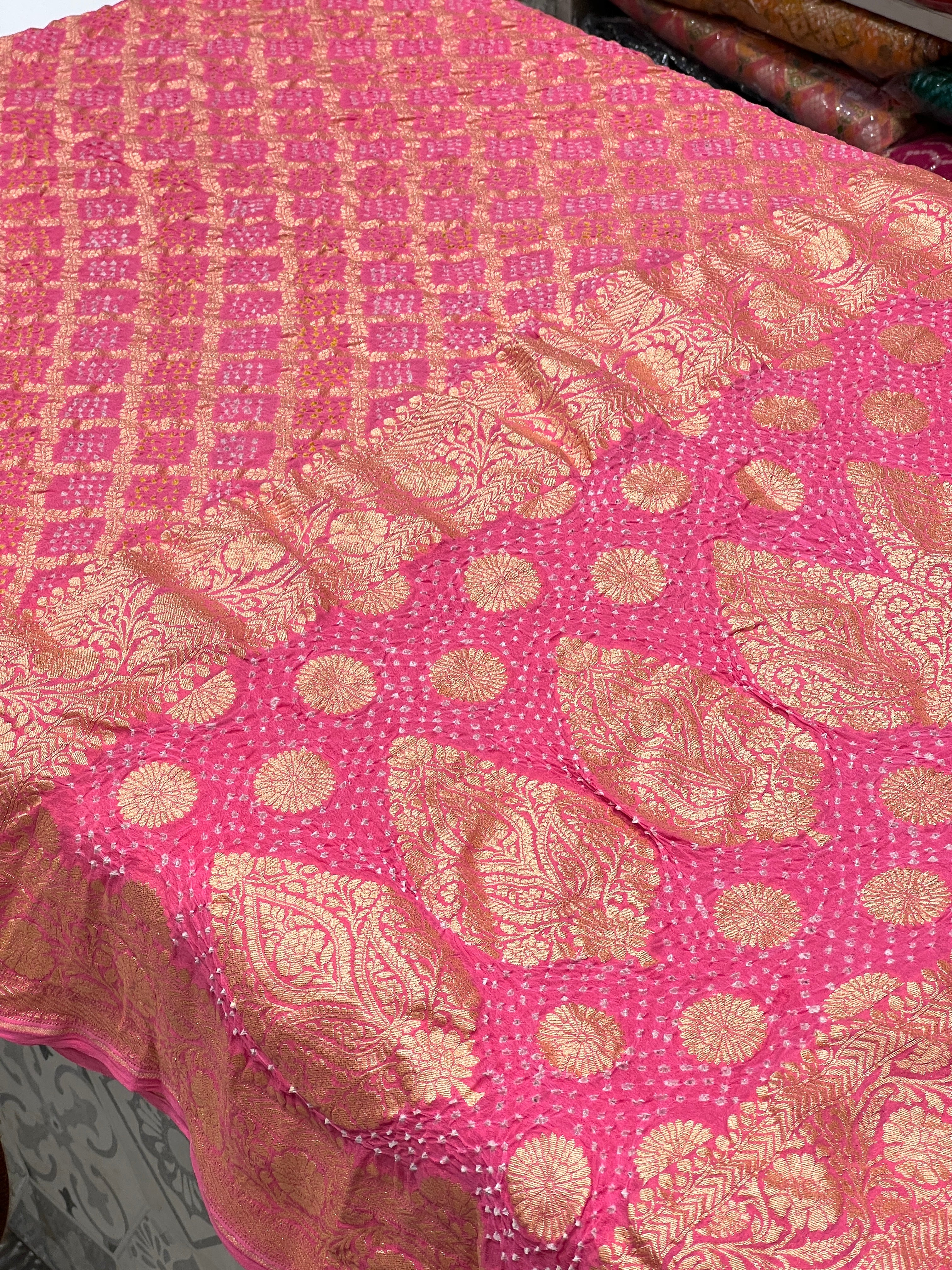 Pink Georgette Handloom Bandhej Bandhini Saree