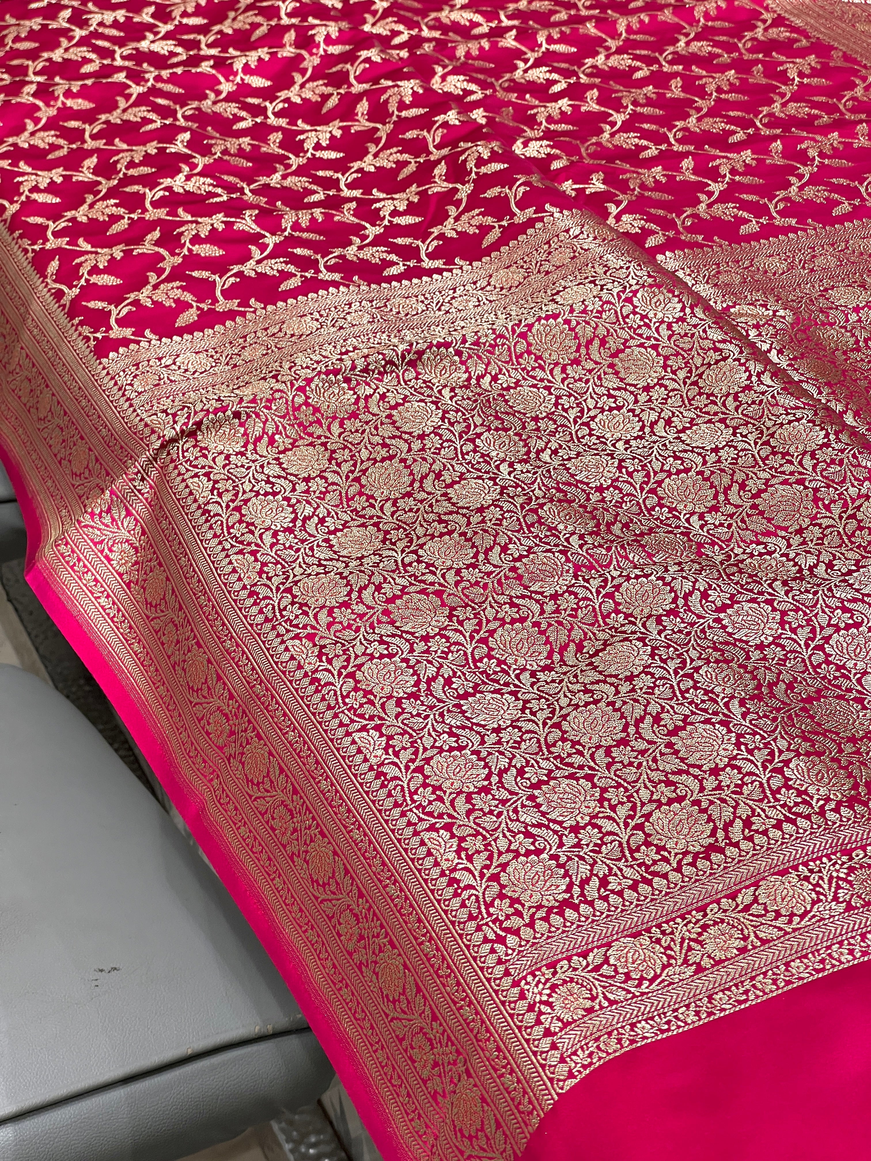 Rani Banarasi Silk Pine Jaal Saree