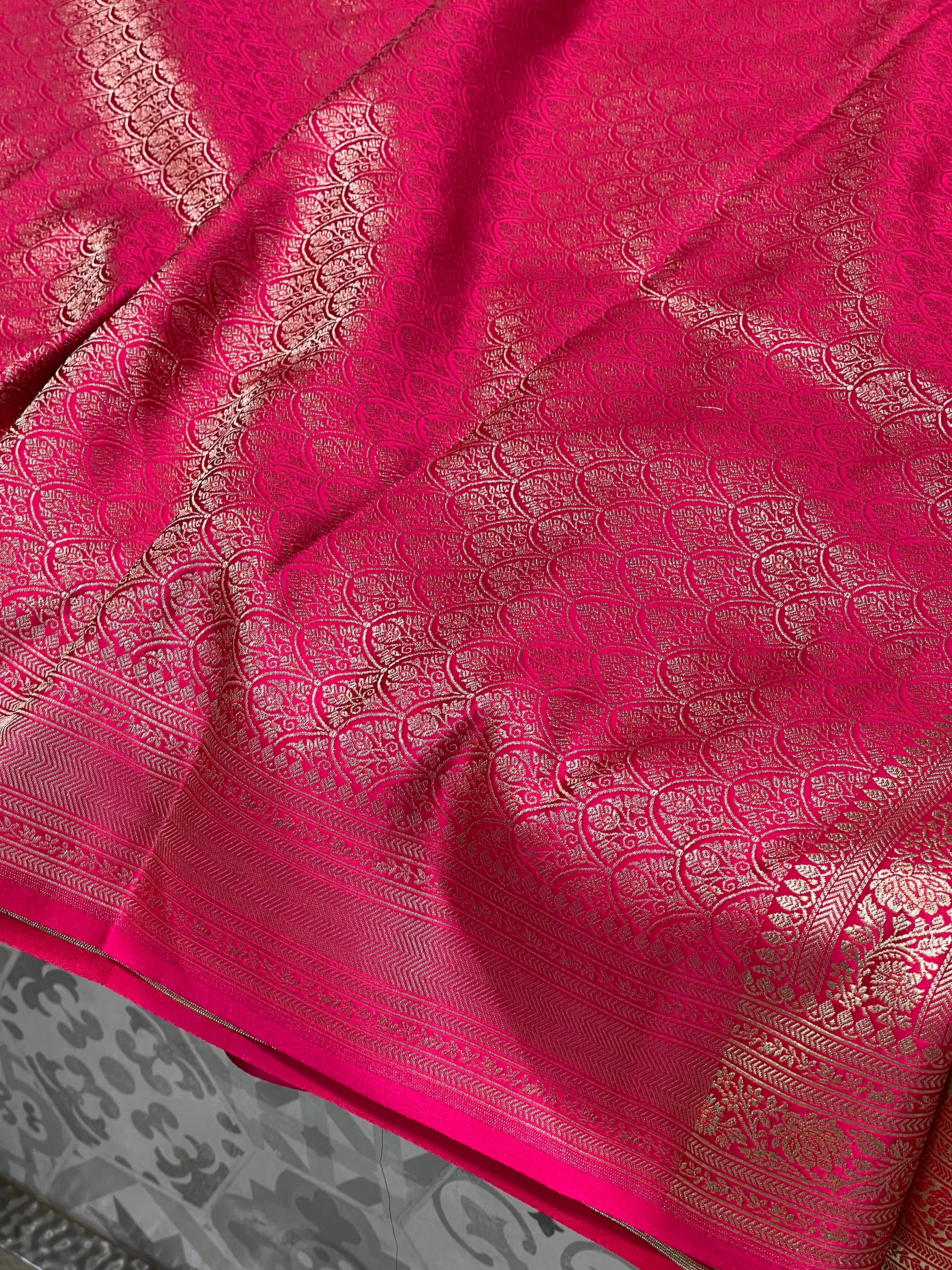 Rani Banarasi Silk Pine Jaal Saree