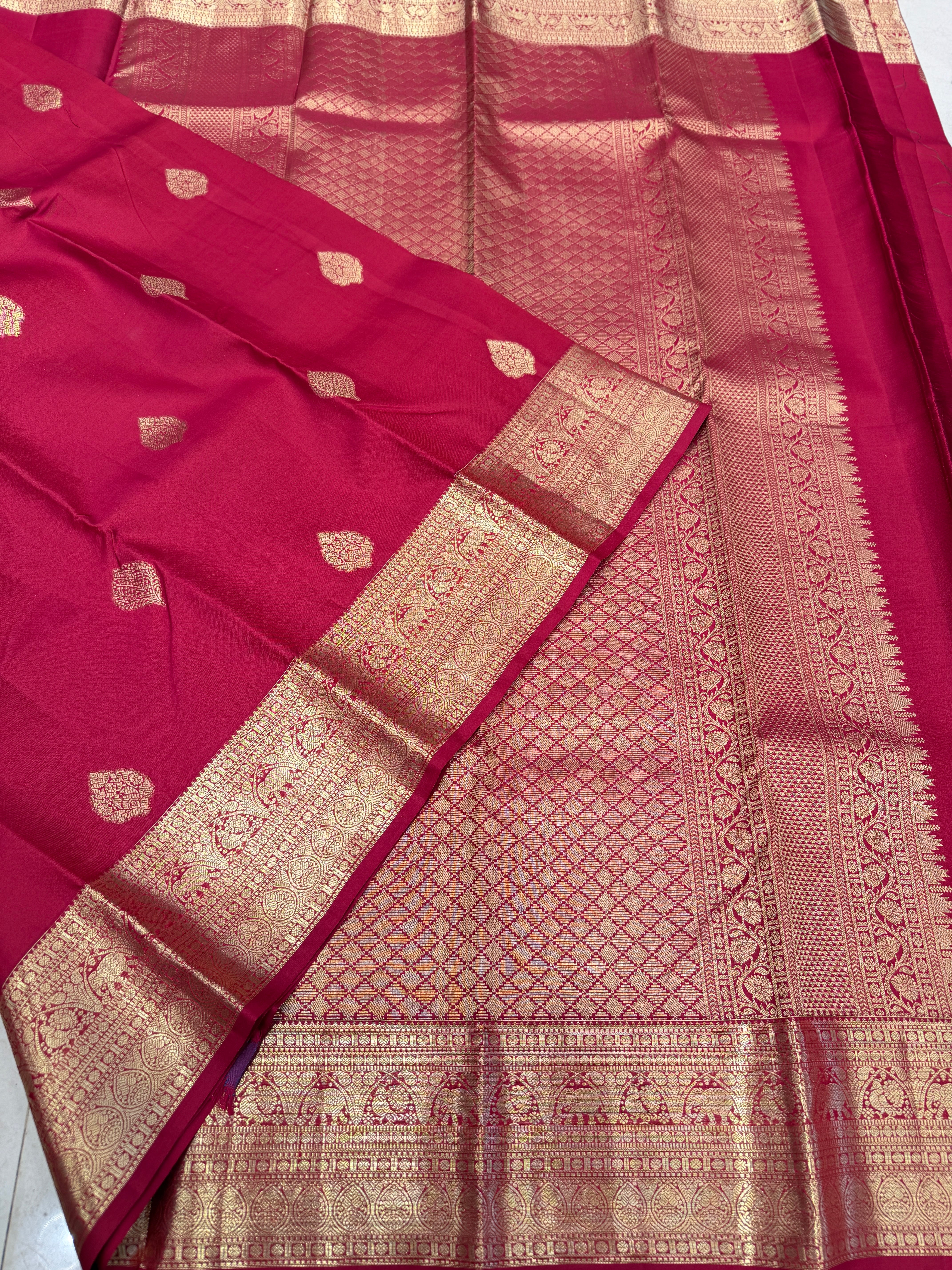 Maroonish Red Kanjivaram Pure Silk Handloom Buttas Saree