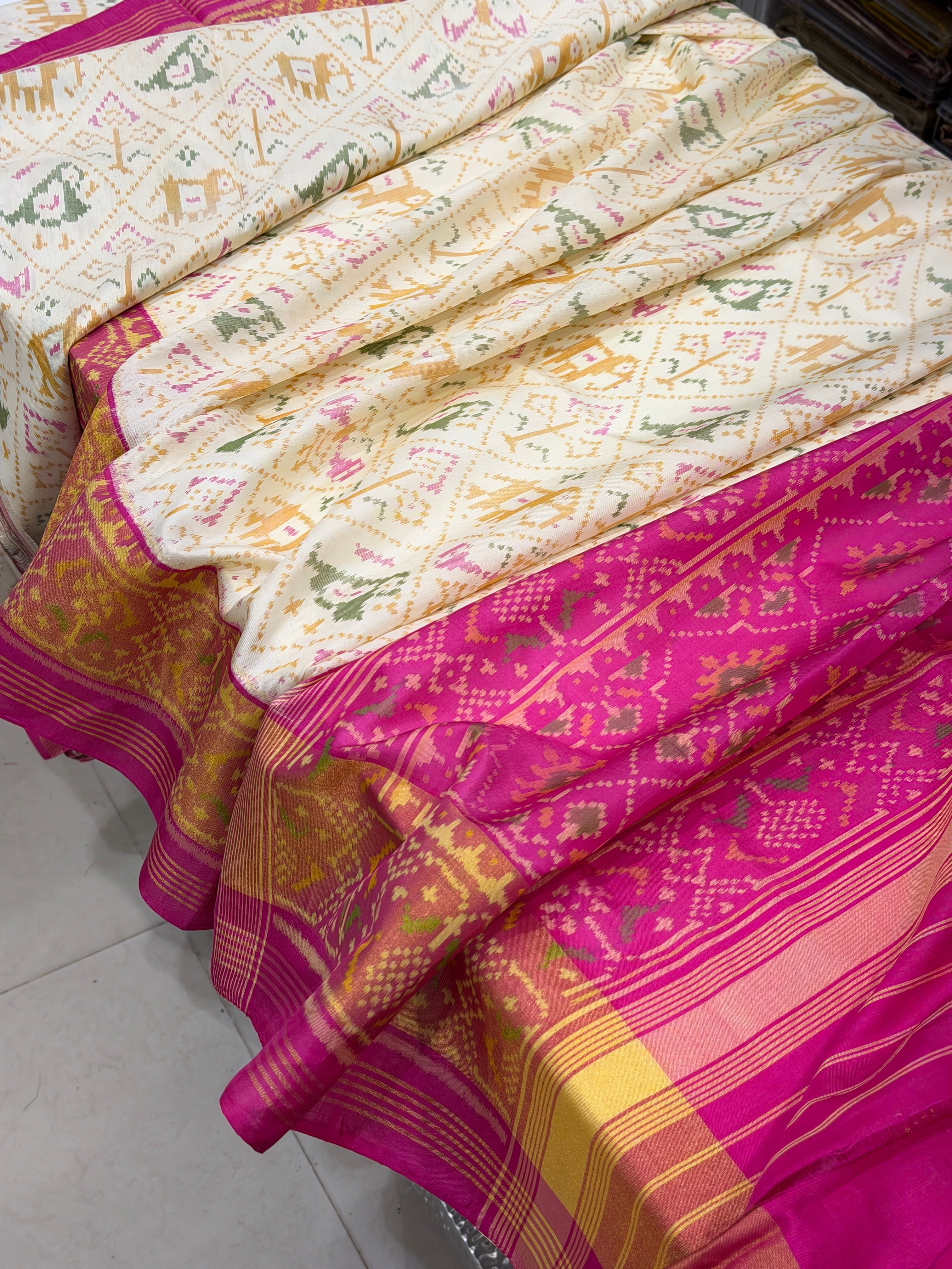 White Rani Nari Kunj Patan Patola Handloom Silk Saree