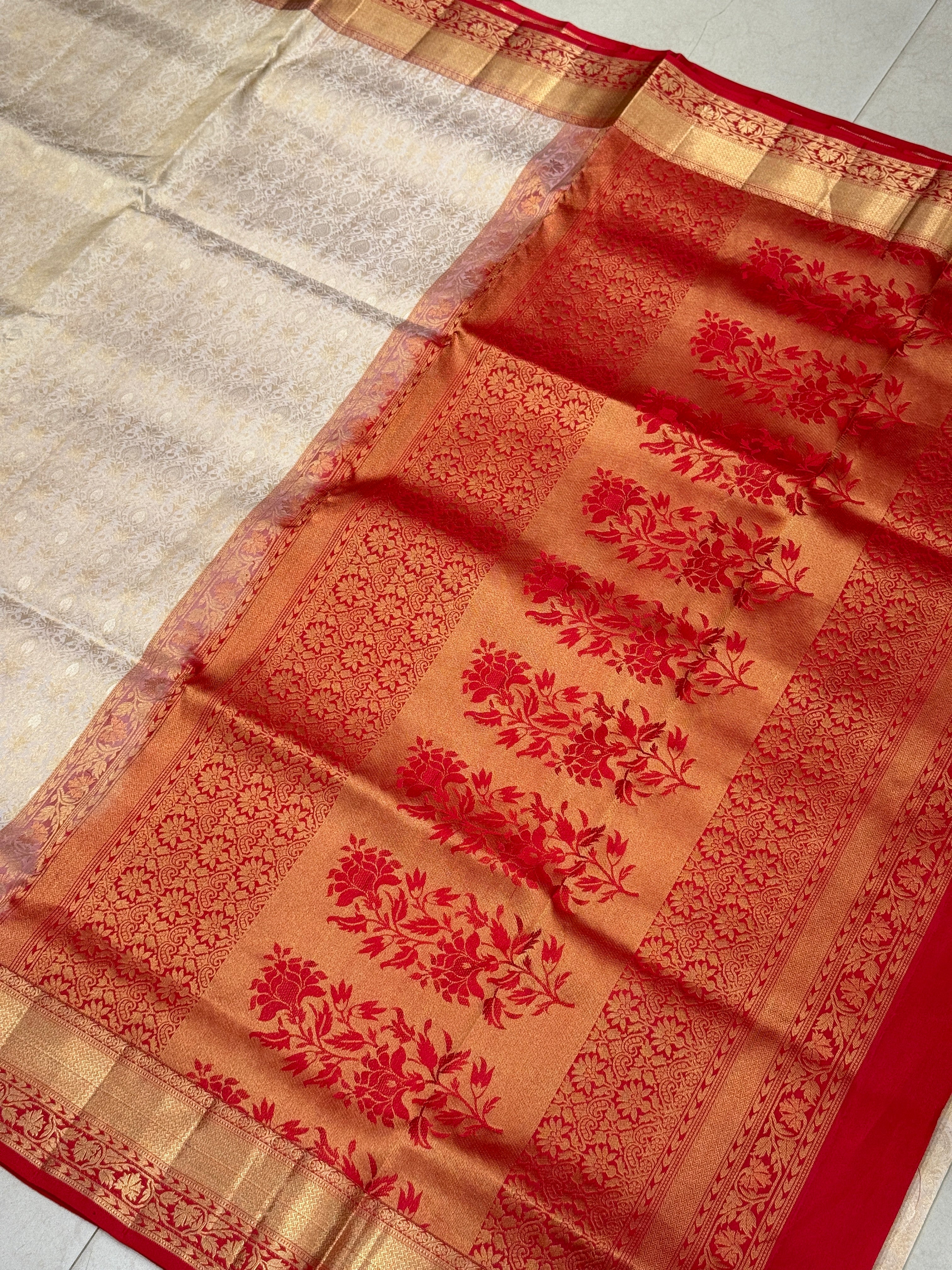 Beige Red Butta Brocade Handloom Kanchipuram Pure Silk Saree