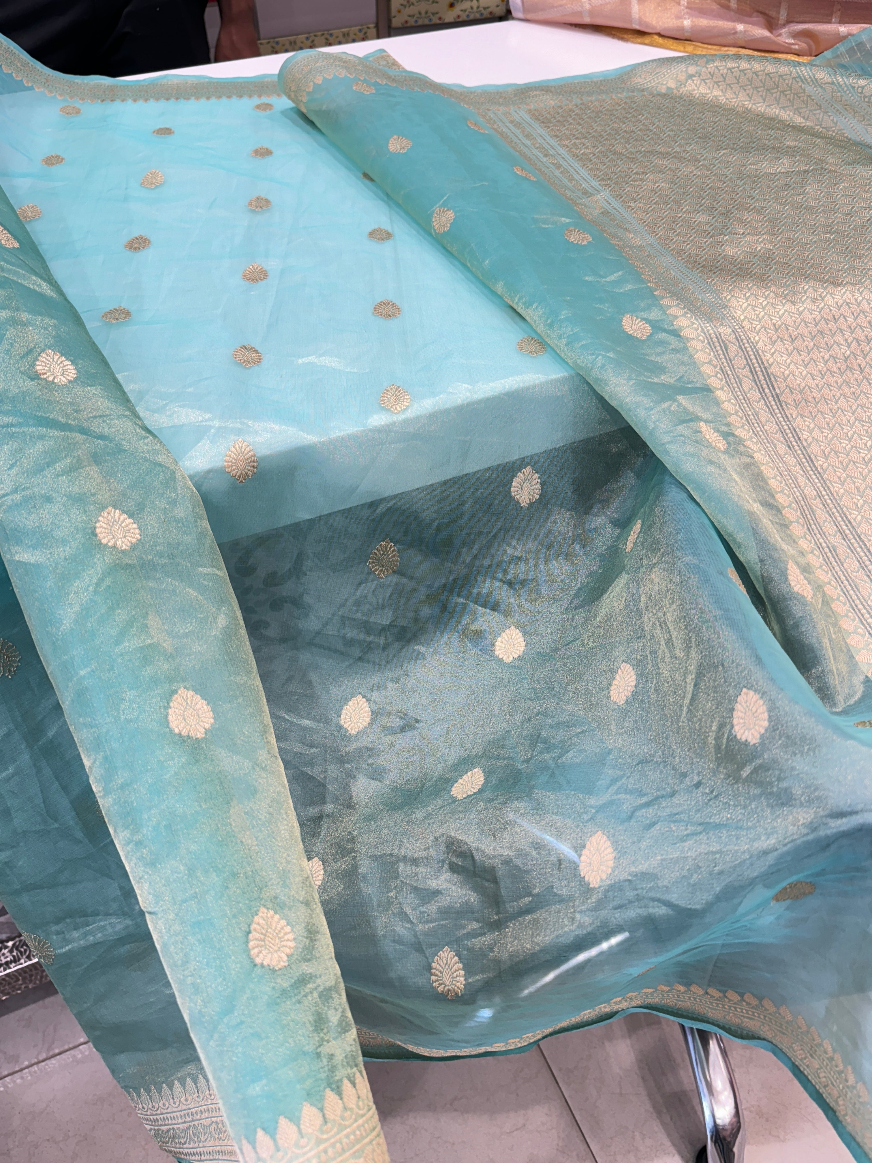 Sea Green Handloom Banarasi Tissue Kadwa Saree