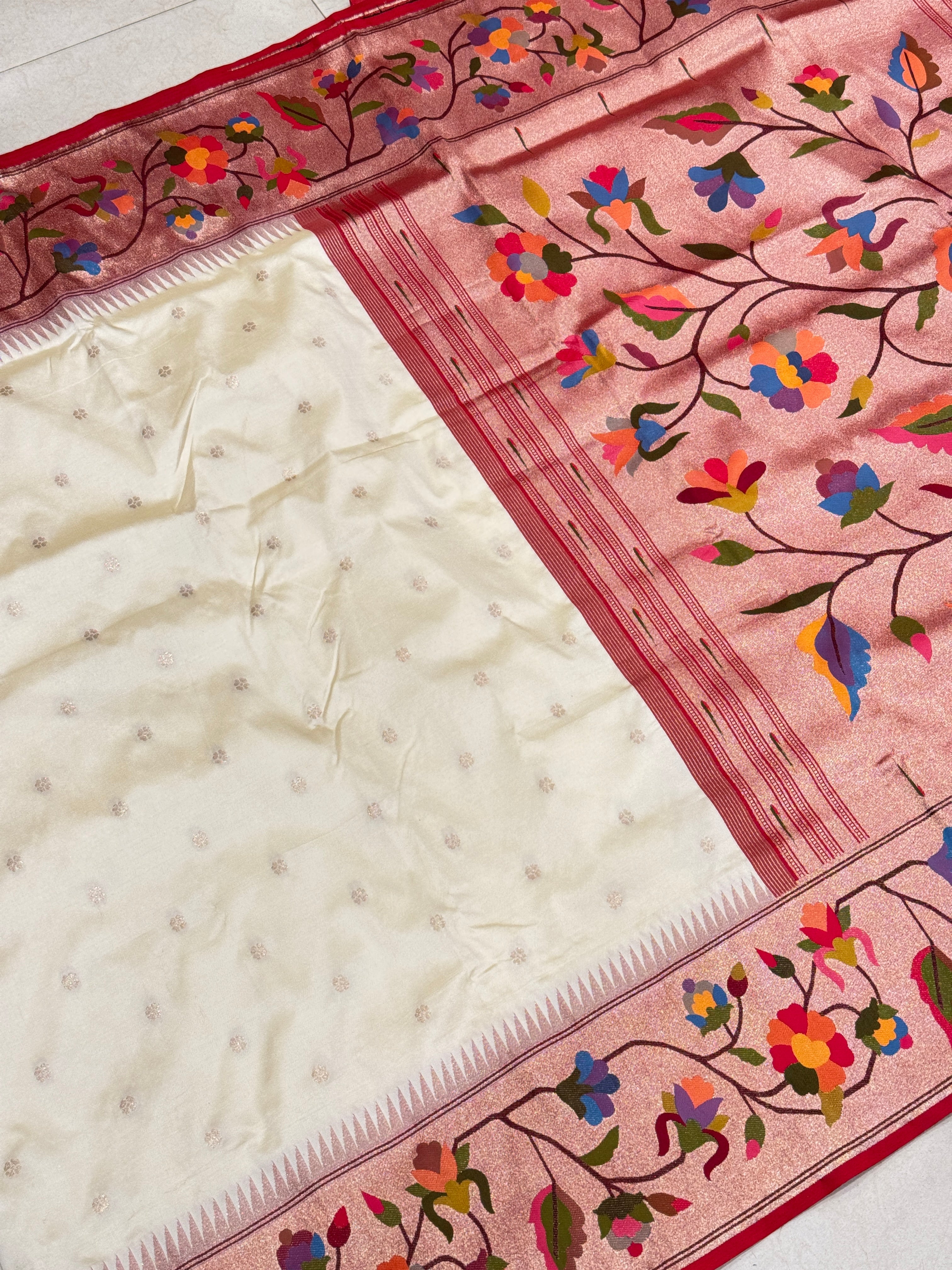 Moti White Red Lotus Border Paithani Silk Saree