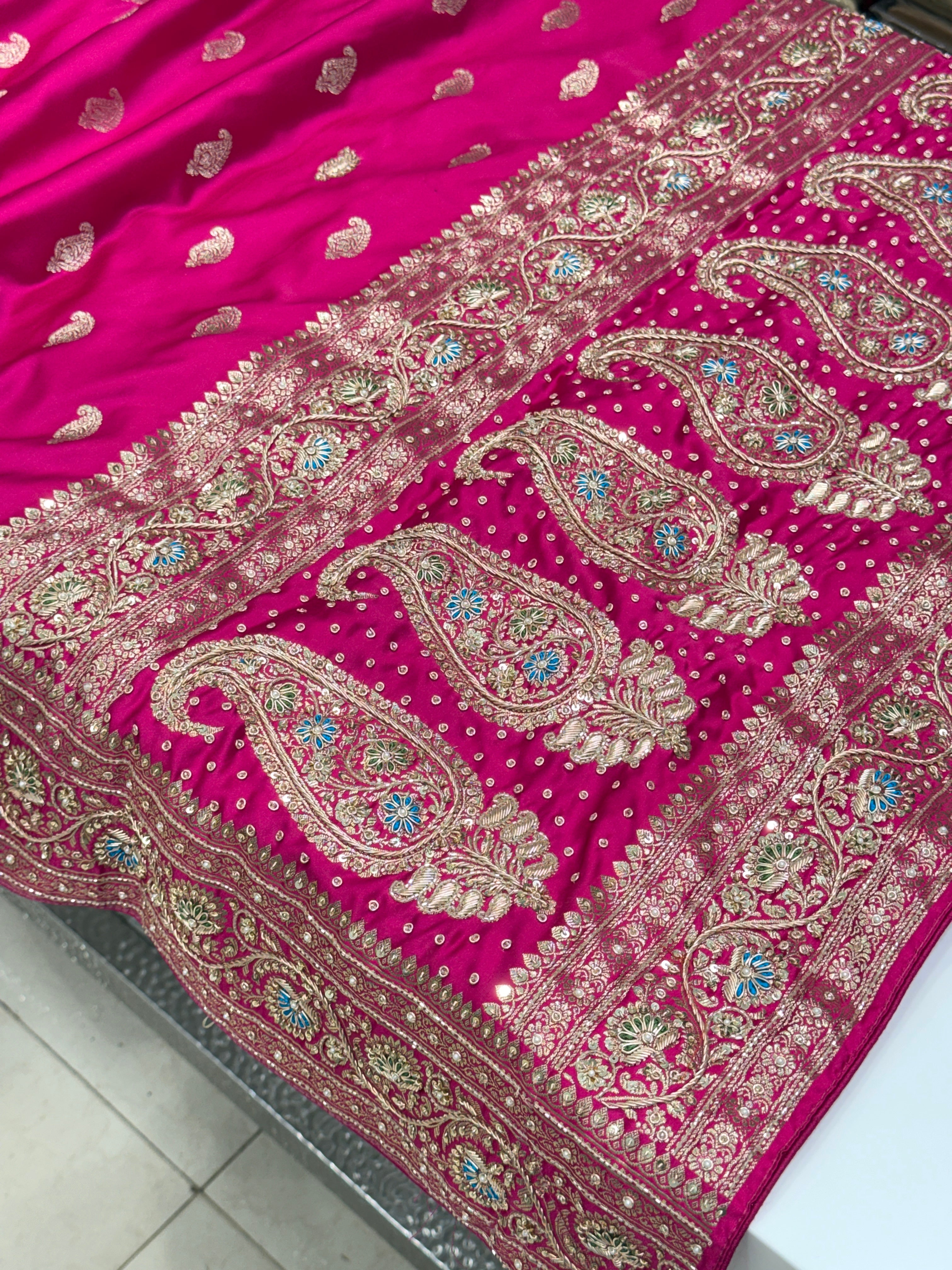 Rani Banarasi Silk Meenakari Border Hand Embroidery Saree