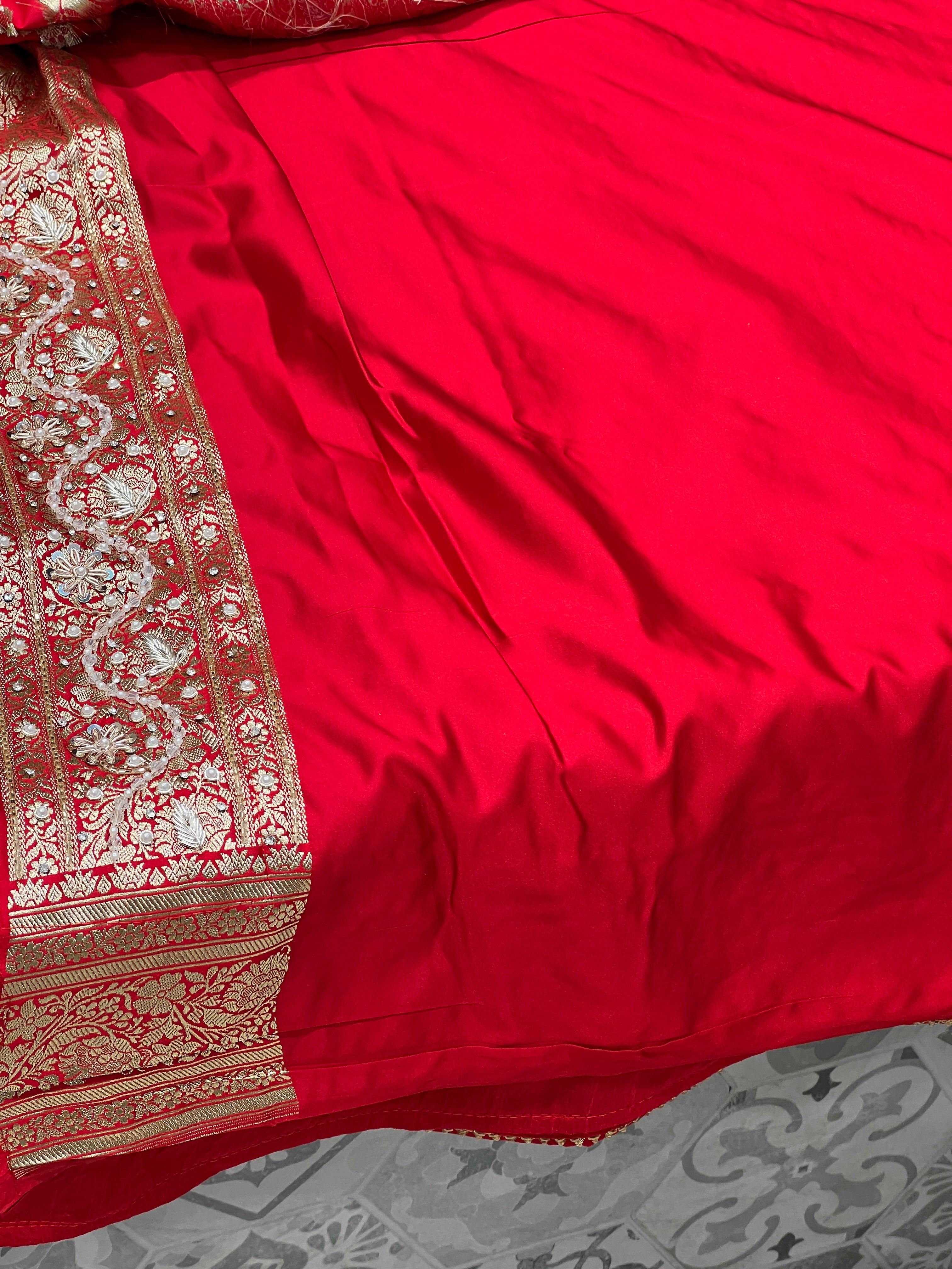 Red Banarasi Chain Hand Embroidery Saree 3.0