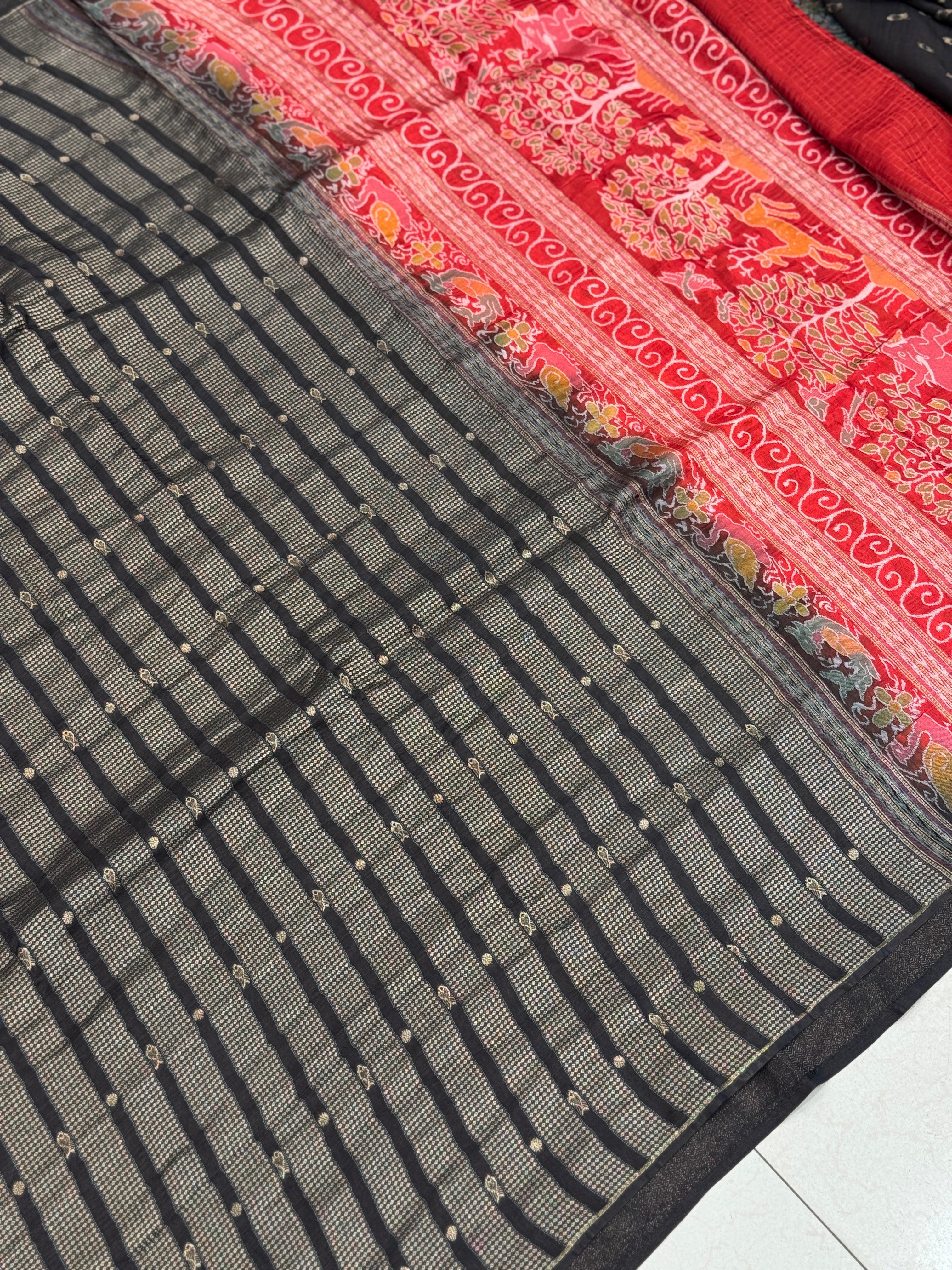 Madhuri Dixit Insired Banarasi Munga Black Red Saree