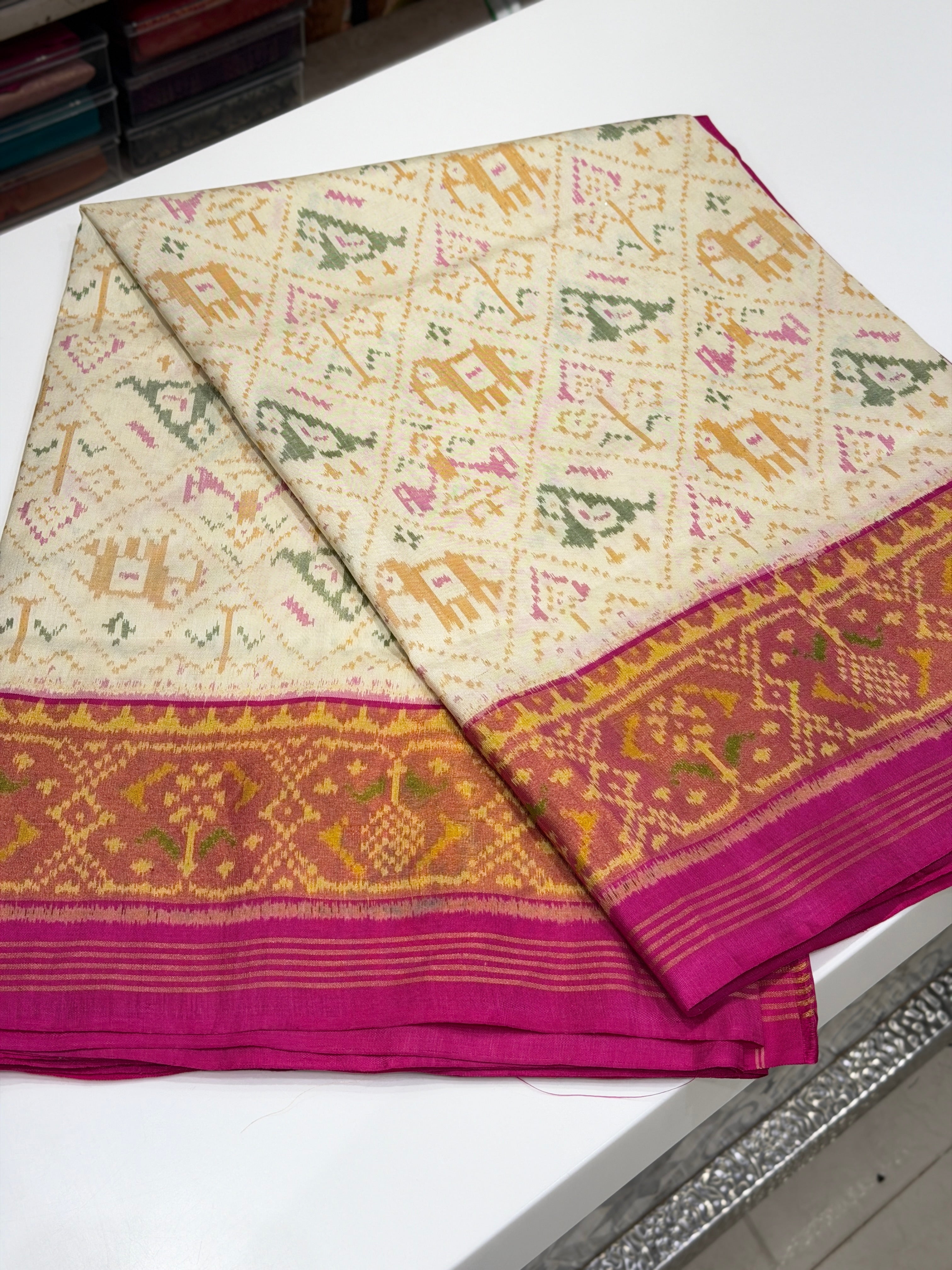 White Rani Nari Kunj Patan Patola Handloom Silk Saree