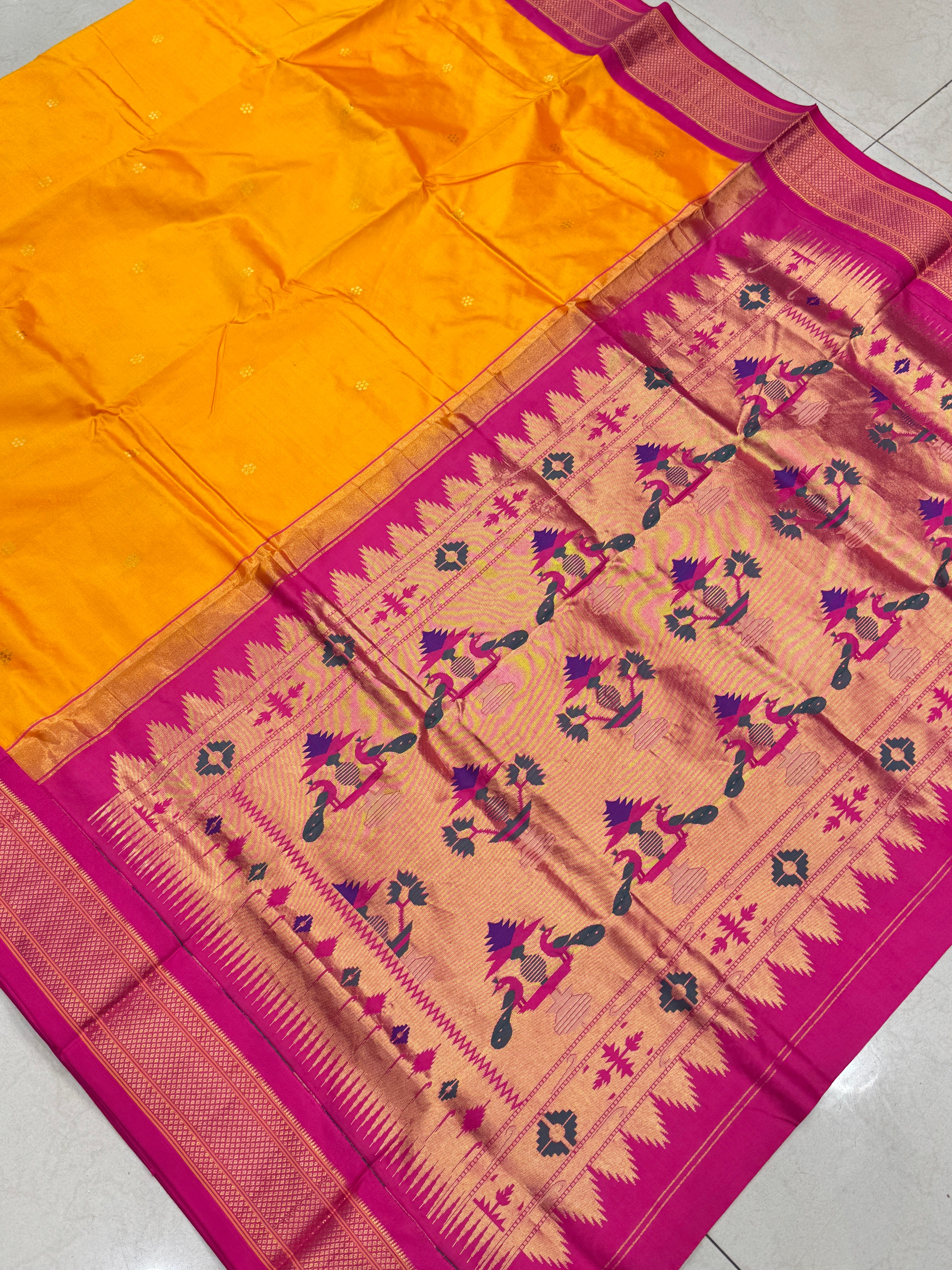 Orange Morbangdi Paithani Saree