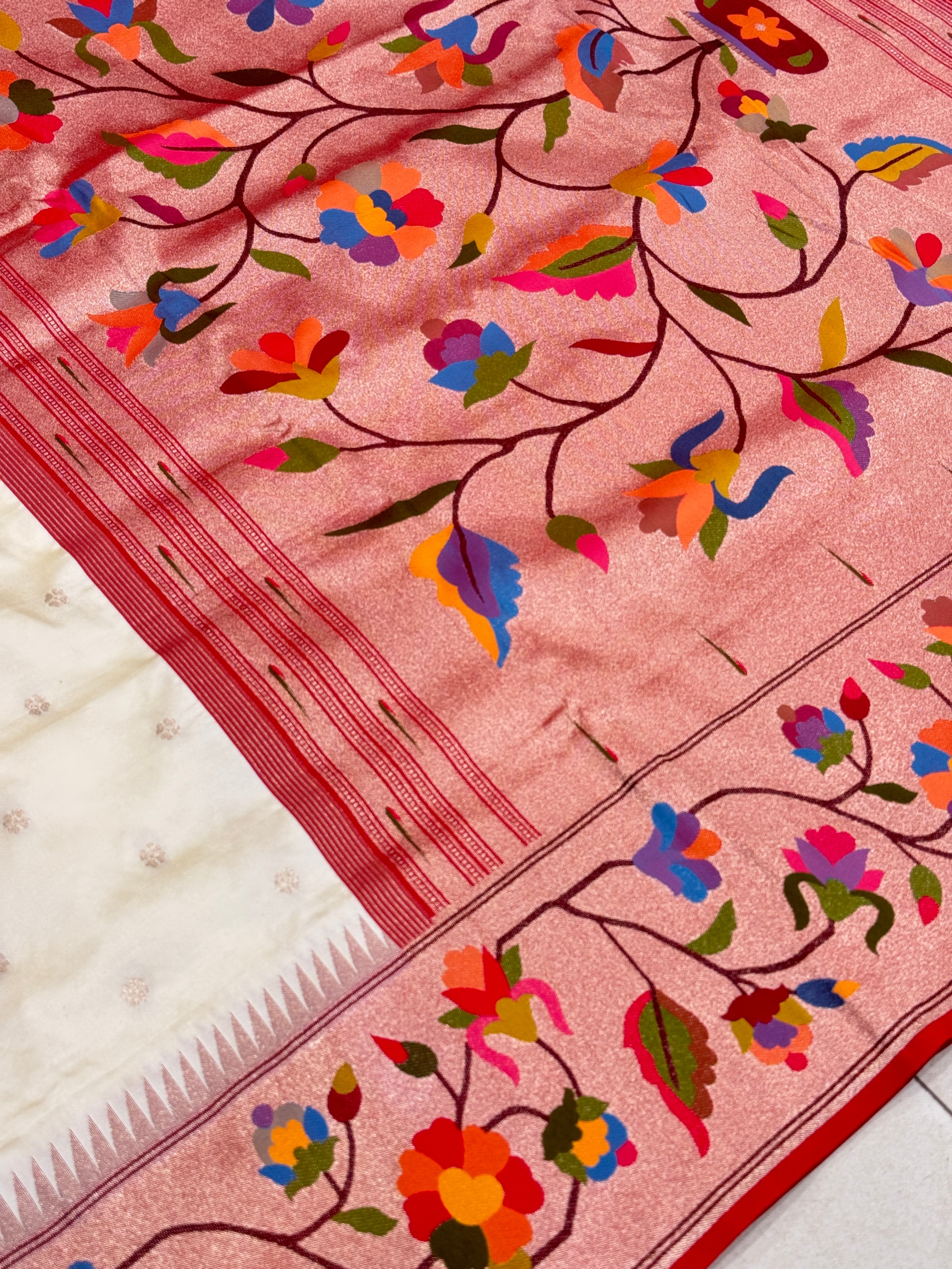 Moti White Red Lotus Border Paithani Silk Saree