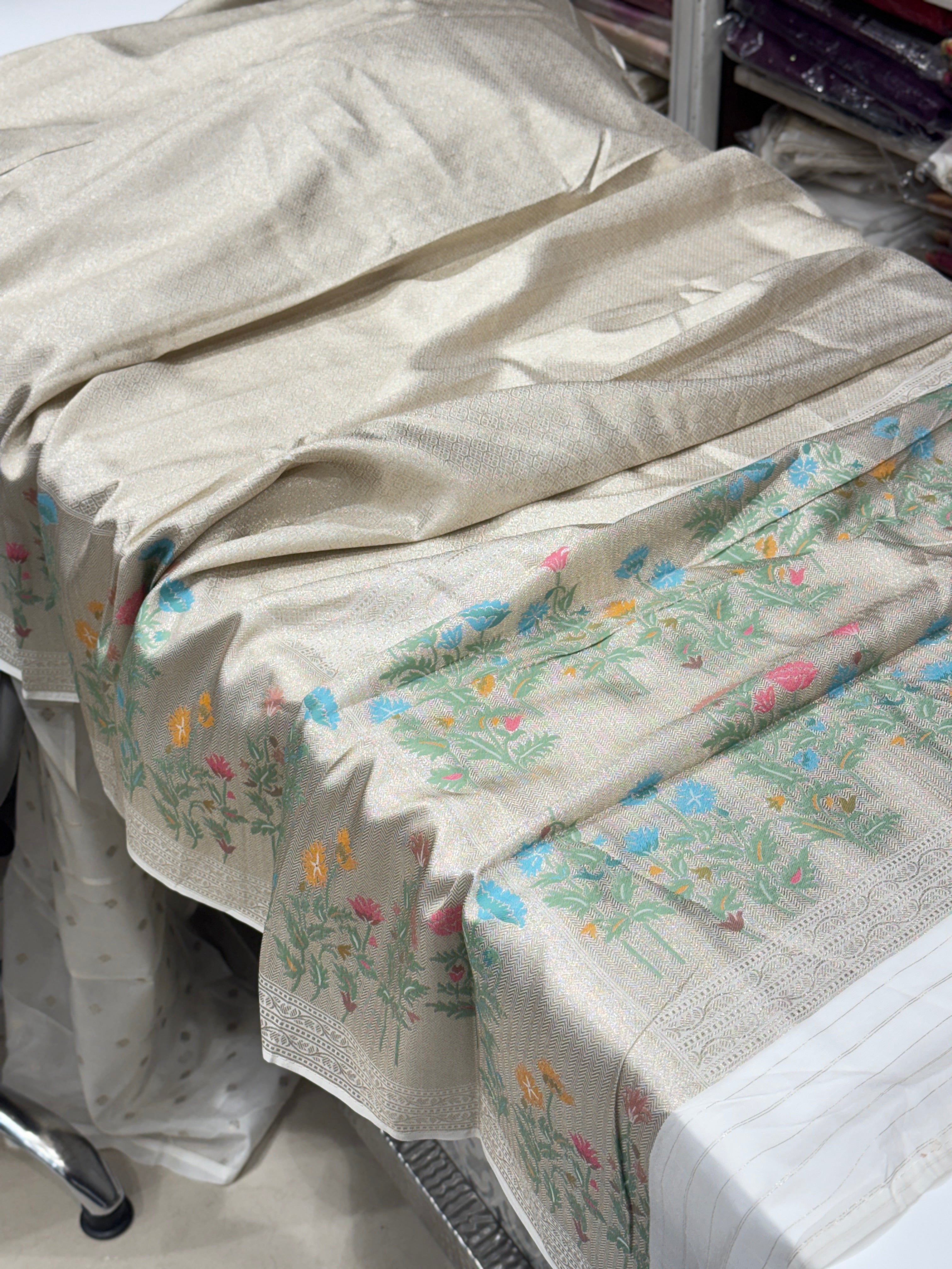 Silver Munga Tissue Paithani Floral Butta Saree