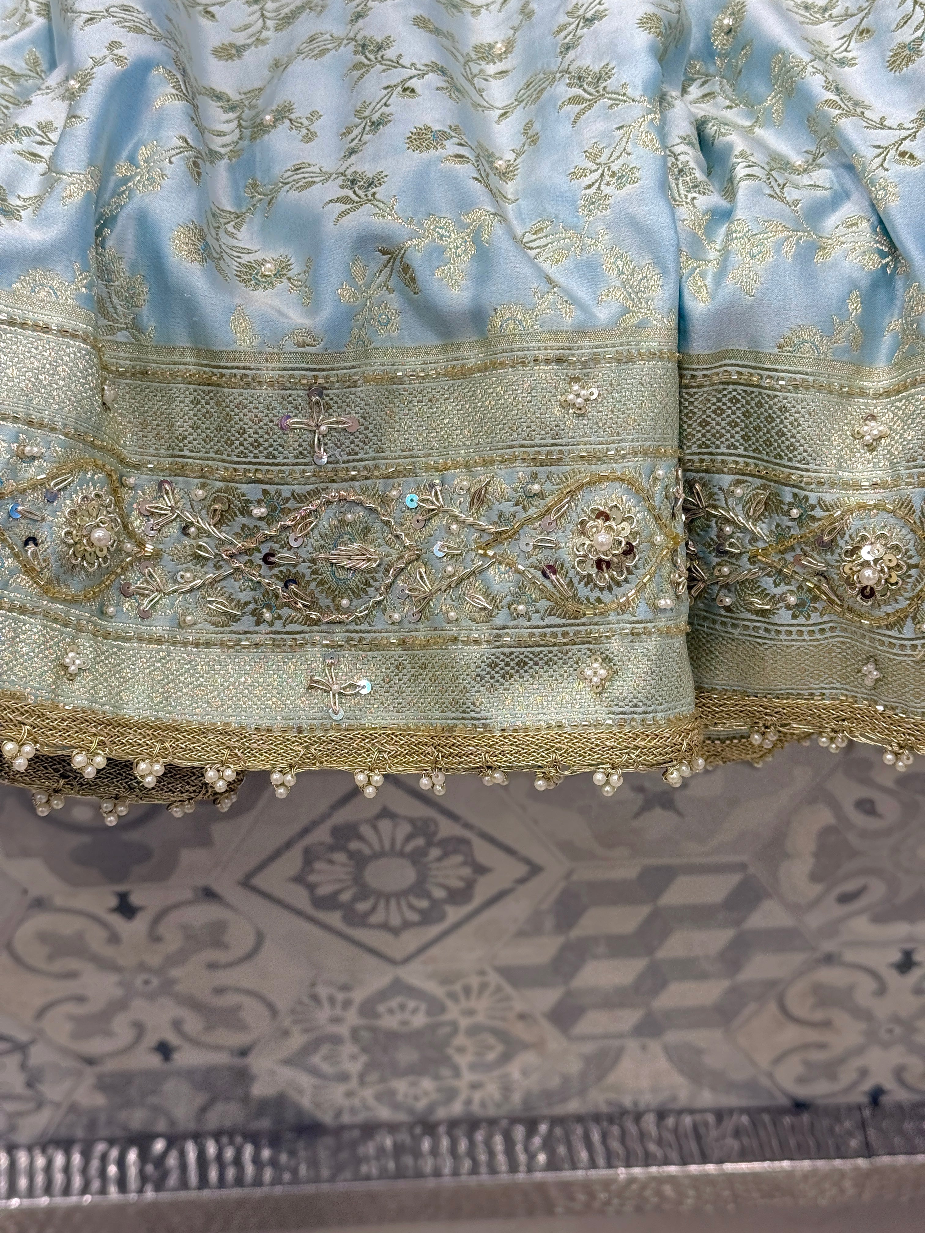 Blue Banarasi Silk Flower Border Hand Embroidery Saree