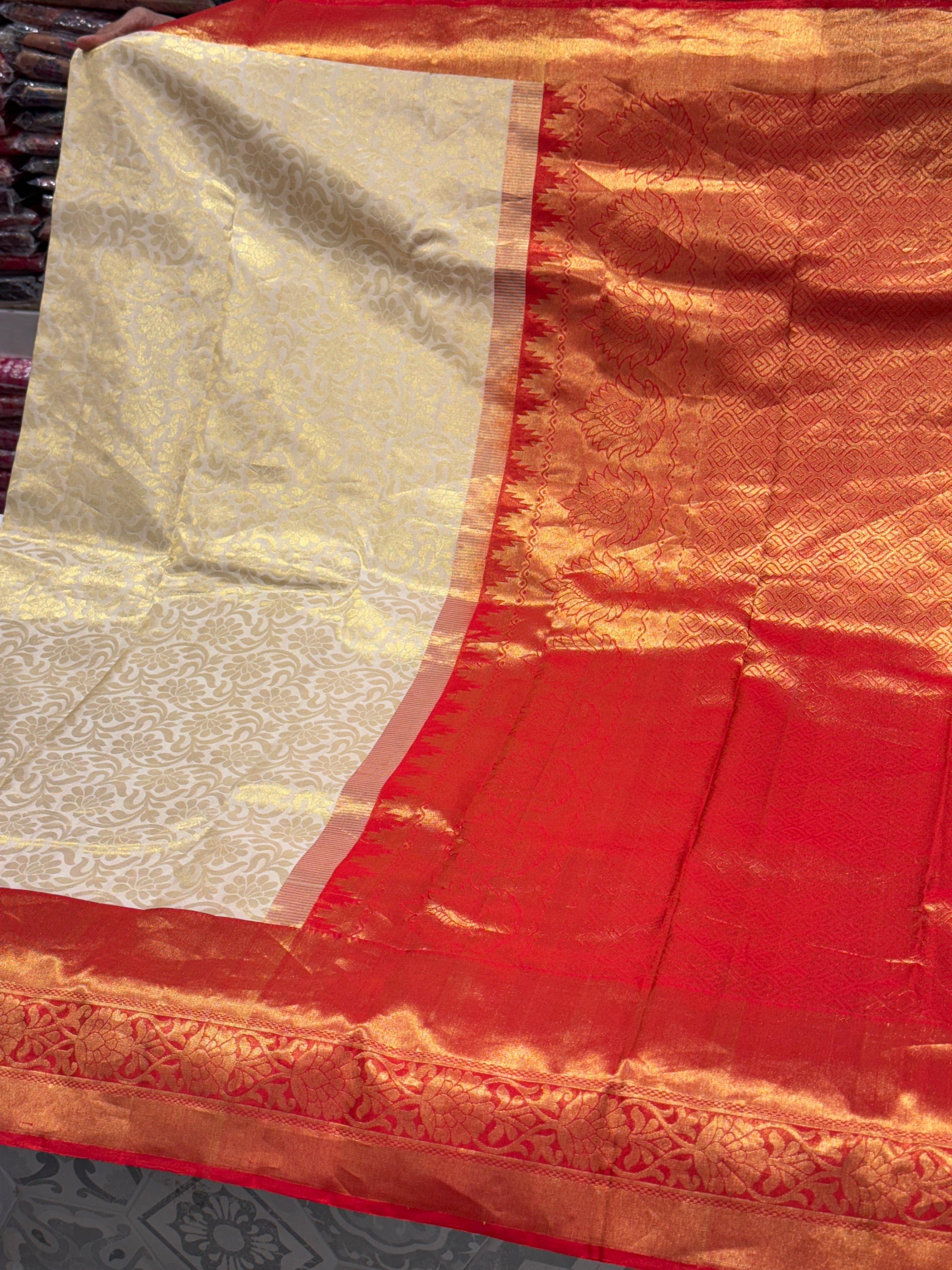 Zari Handloom Silk Red Pallu Kanjivaram