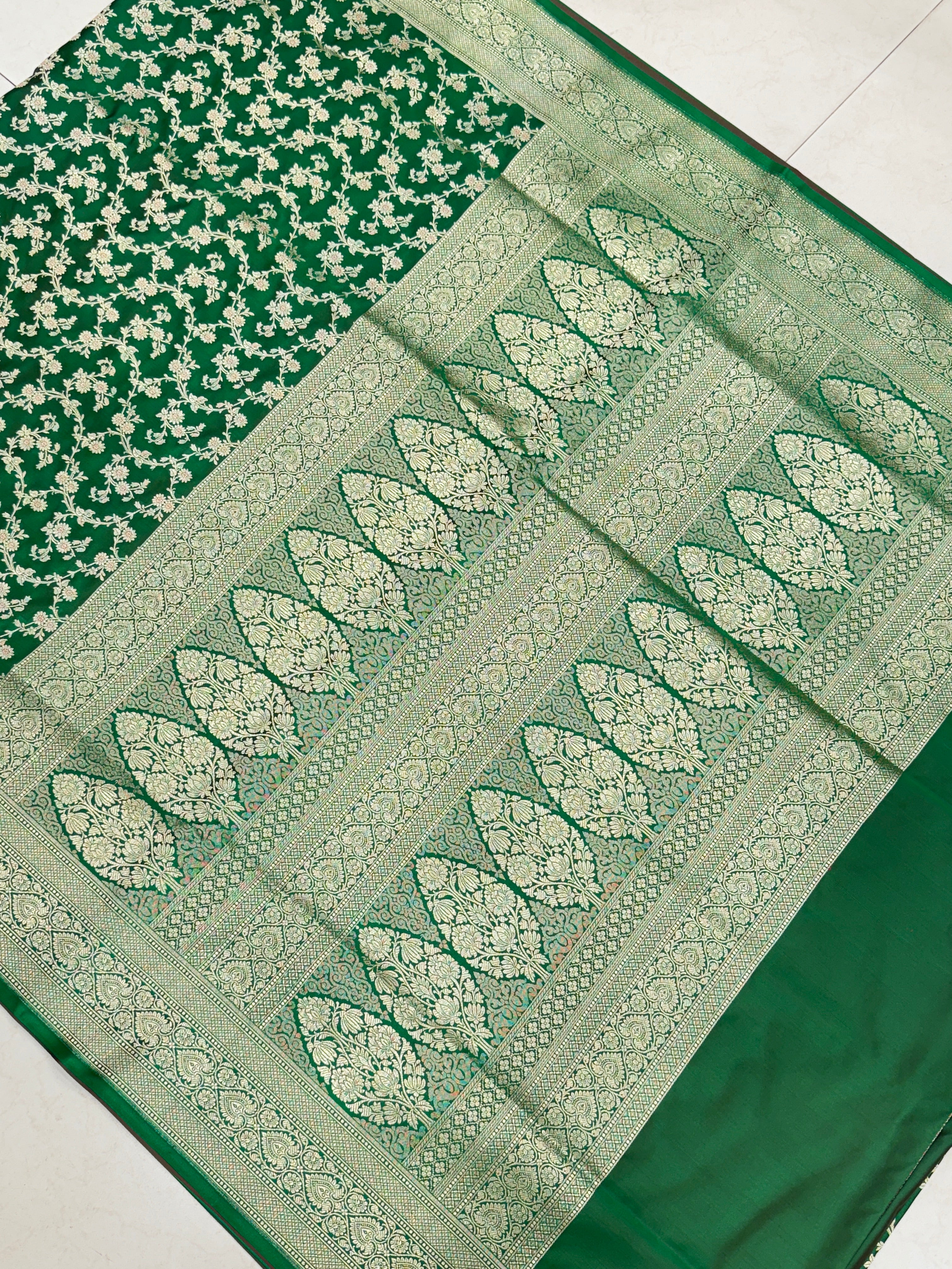 Bottle Green Banarasi Silk Heart Border Saree