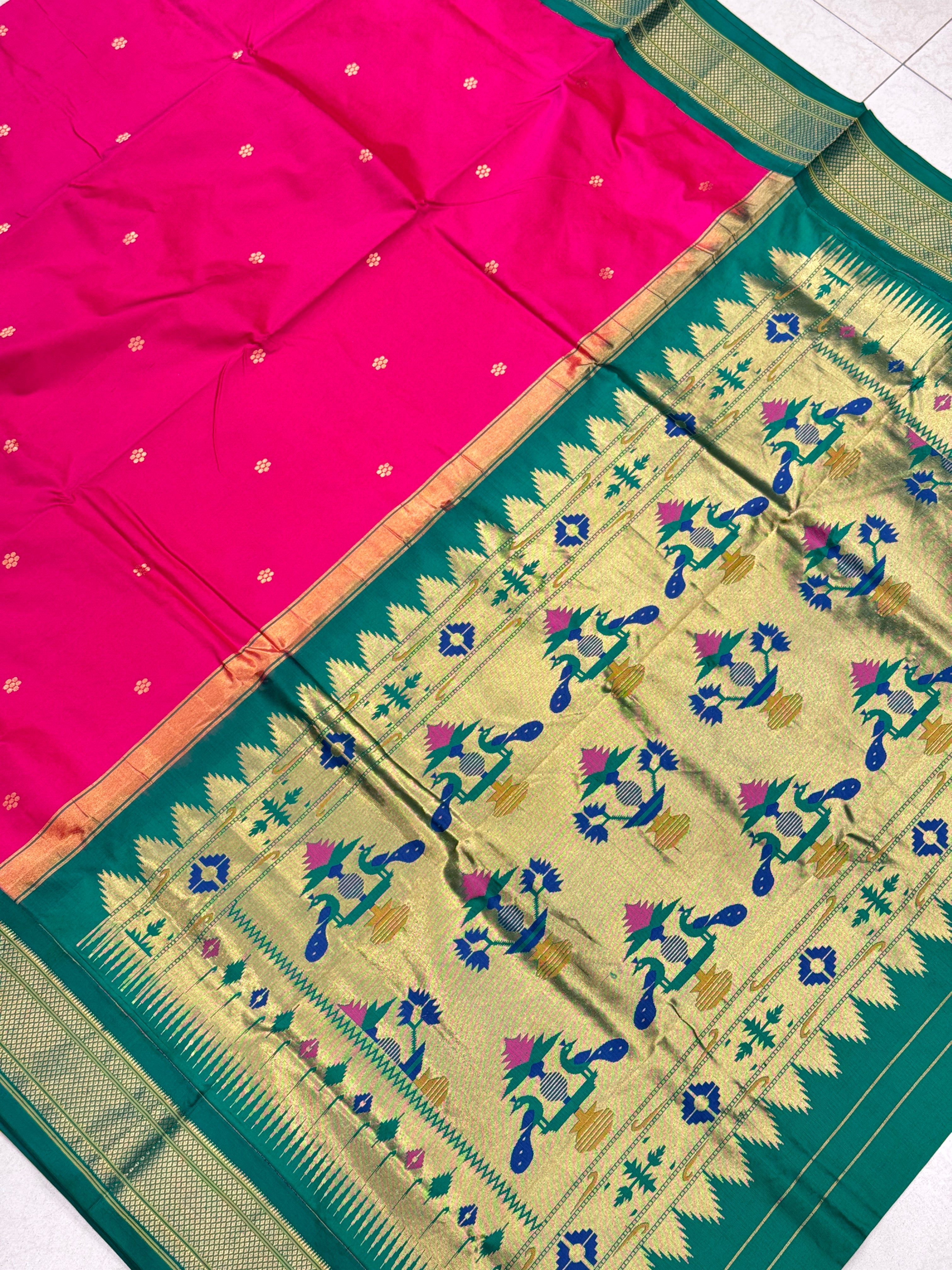 Rani Pink Morbangdi Paithani Saree