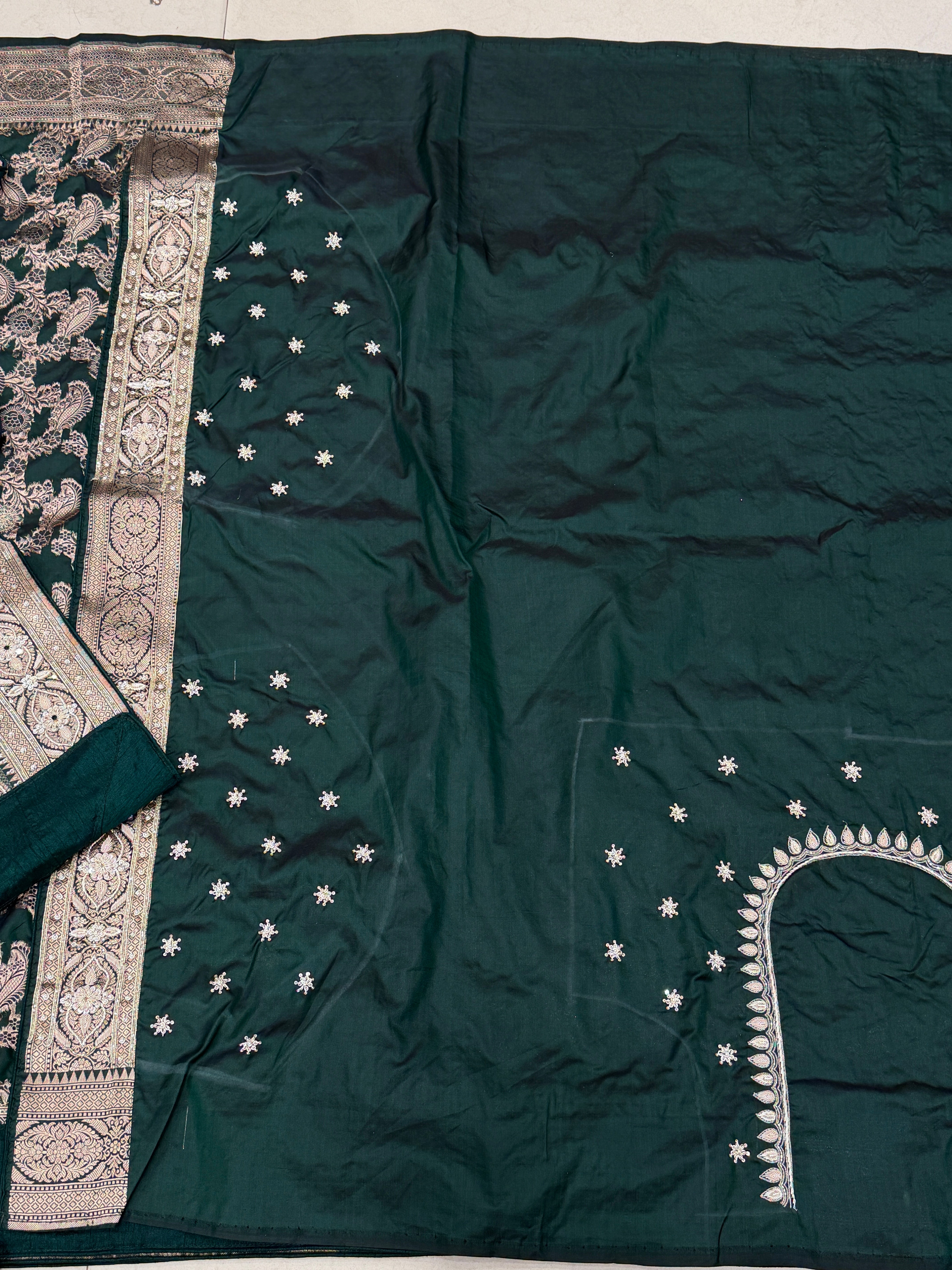 Bottle Green Jaal Handloom Banarasi Pure Katan Zardosi Embroidery Saree