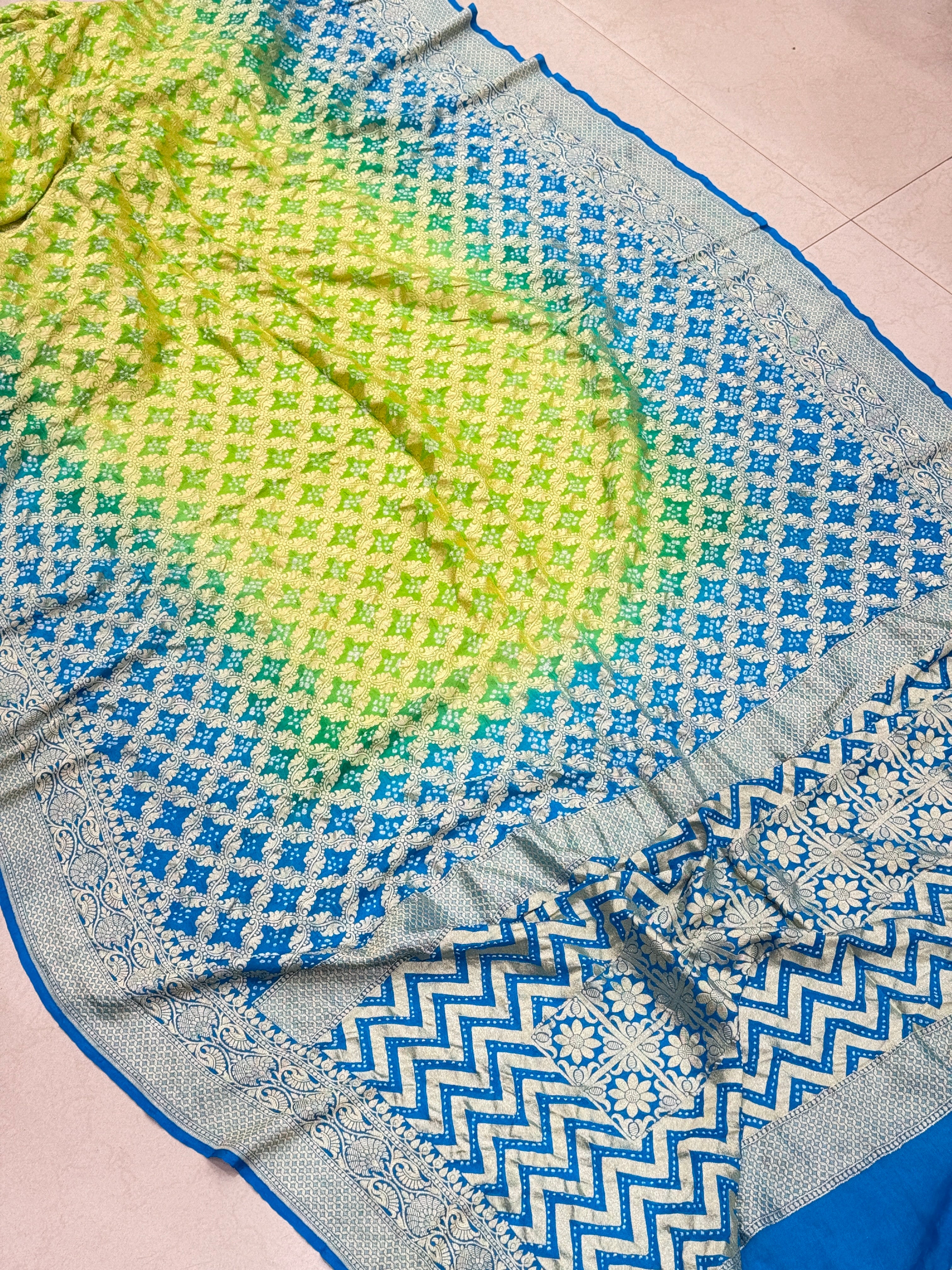 Jhanvi Kapoor Inspired Bandhej Zig Zag Pallu Saree