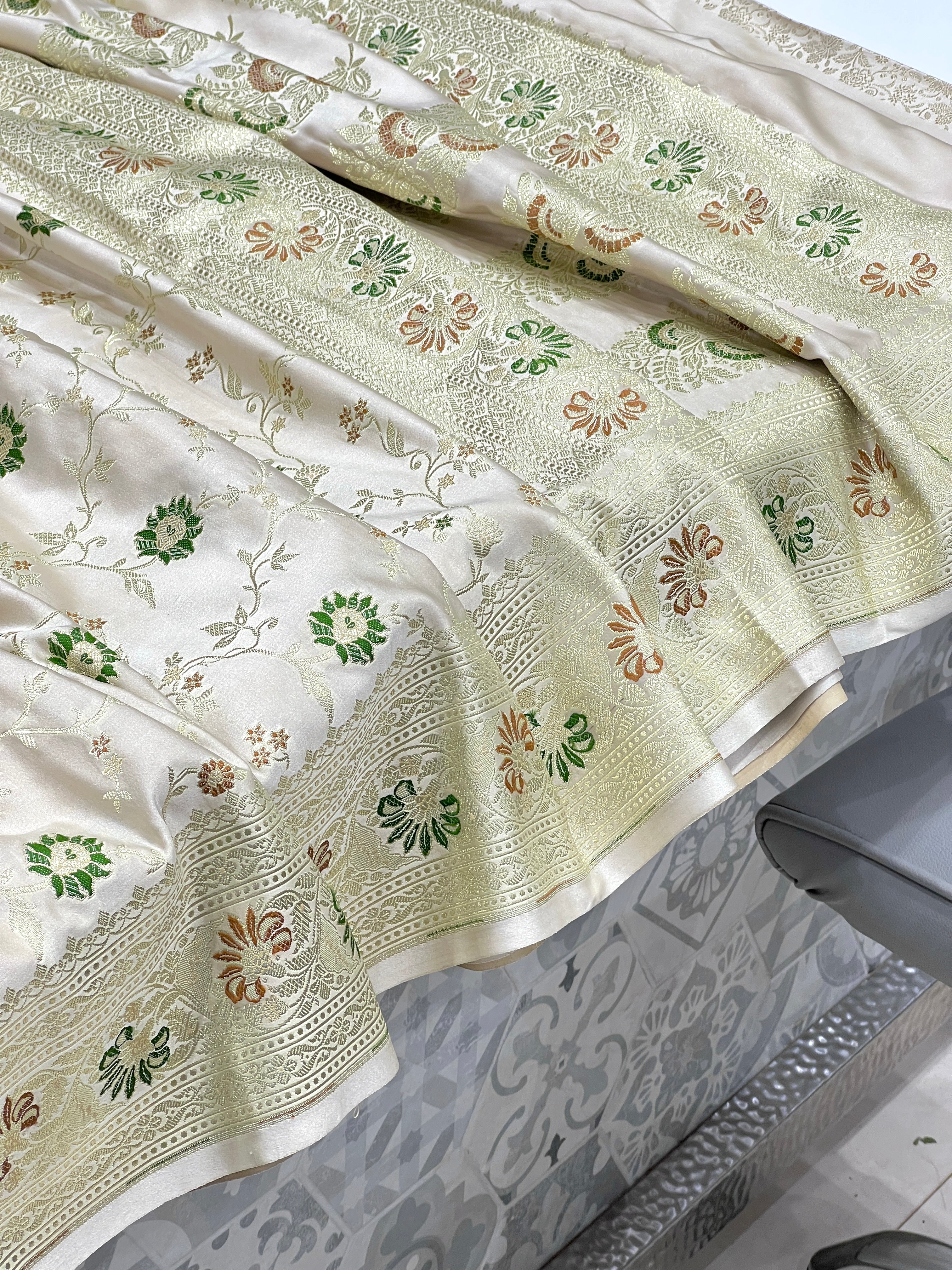 Off White Banarasi Meenkari Jaal Saree