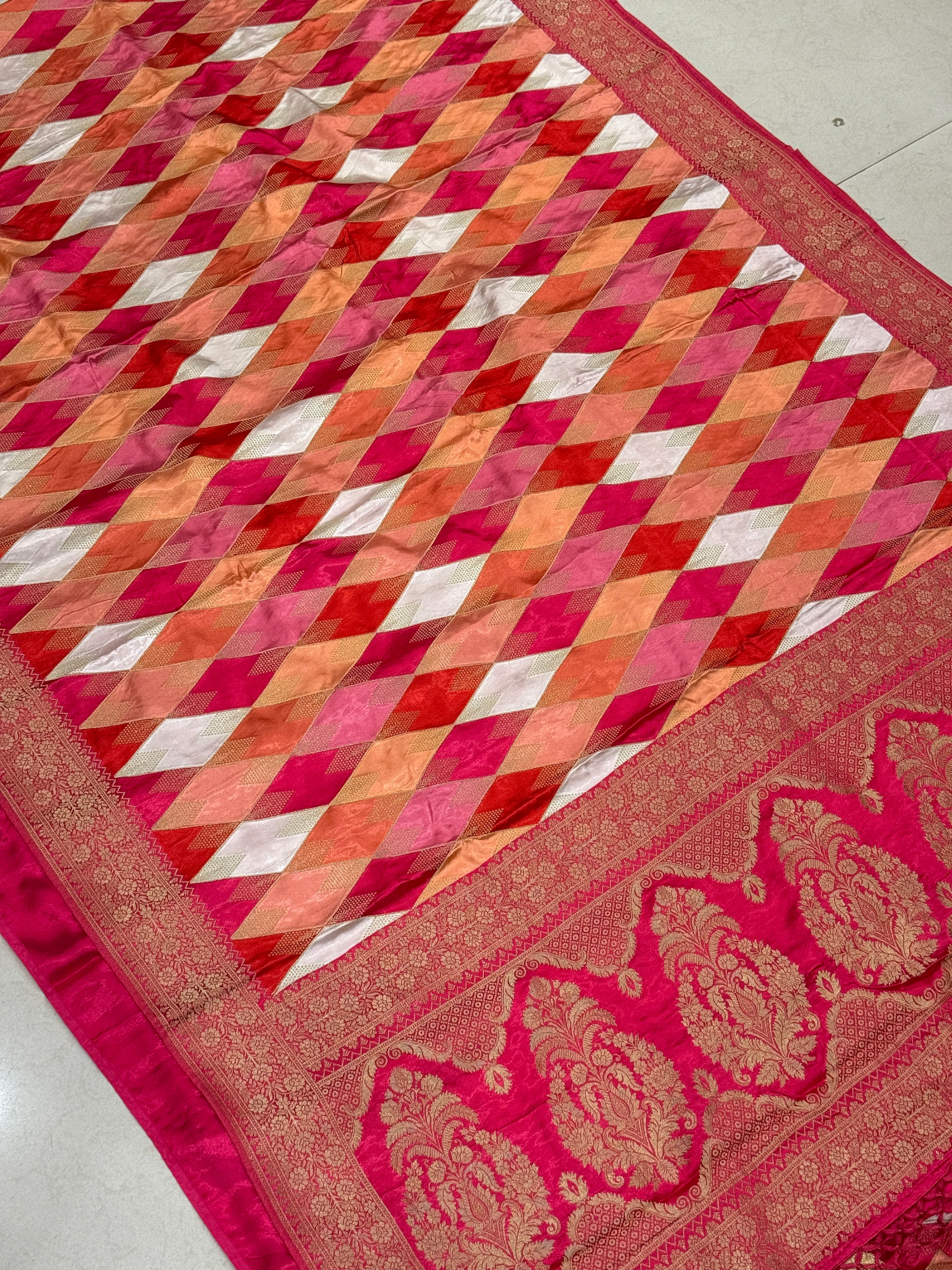 Moti White Contemporary Kaju Katli Design Banarasi Modal Satin Rangkat Saree