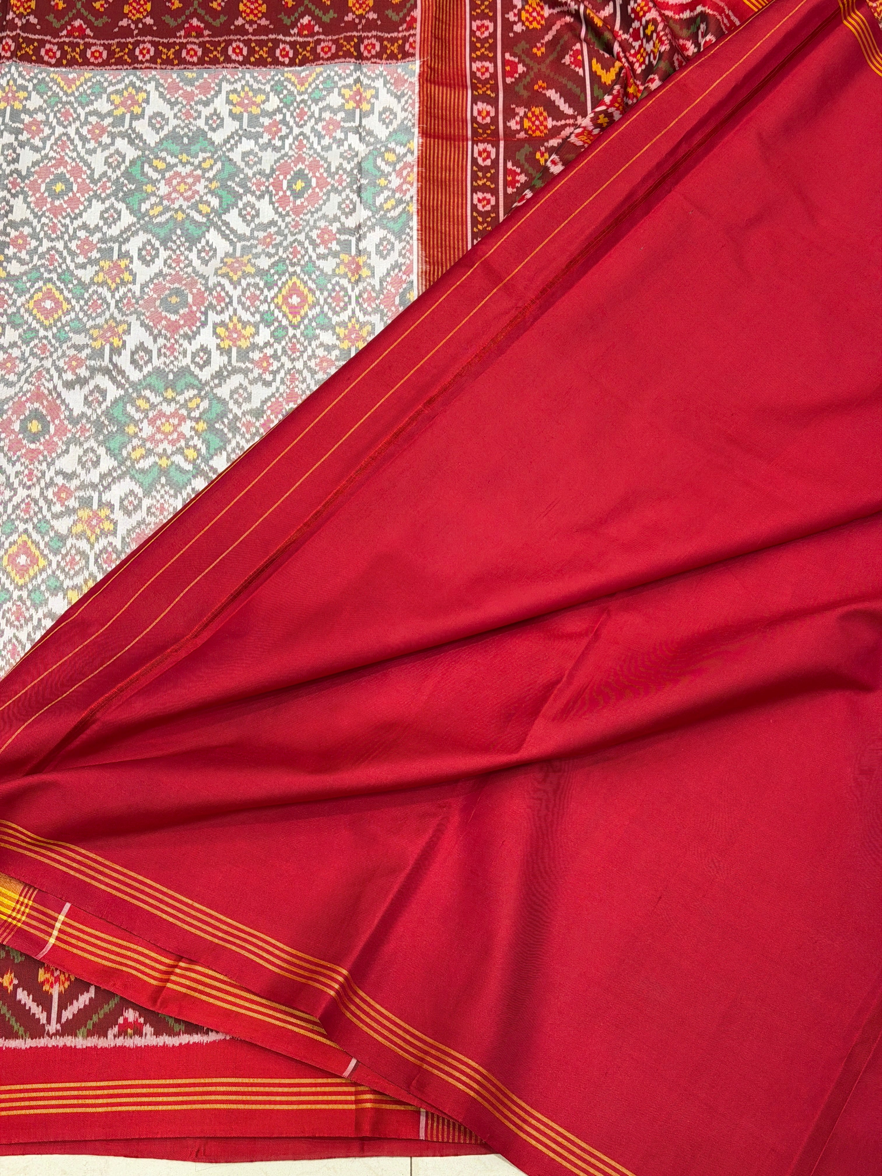 White Maroon Navratna Patan Patola Handloom Silk Saree