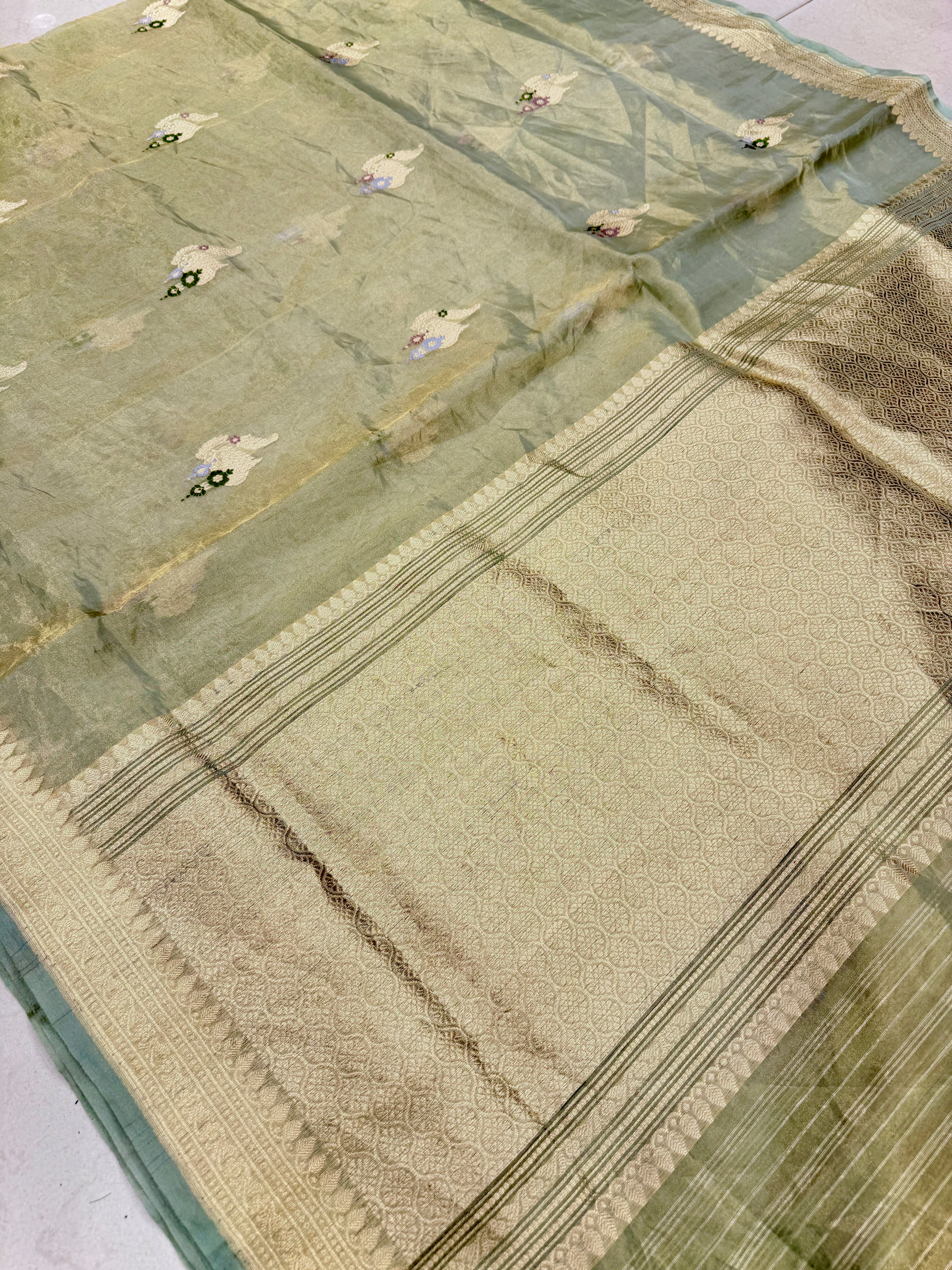 Pista Banarasi Tissue Handloom Meenakari Kadwa Buttis Saree