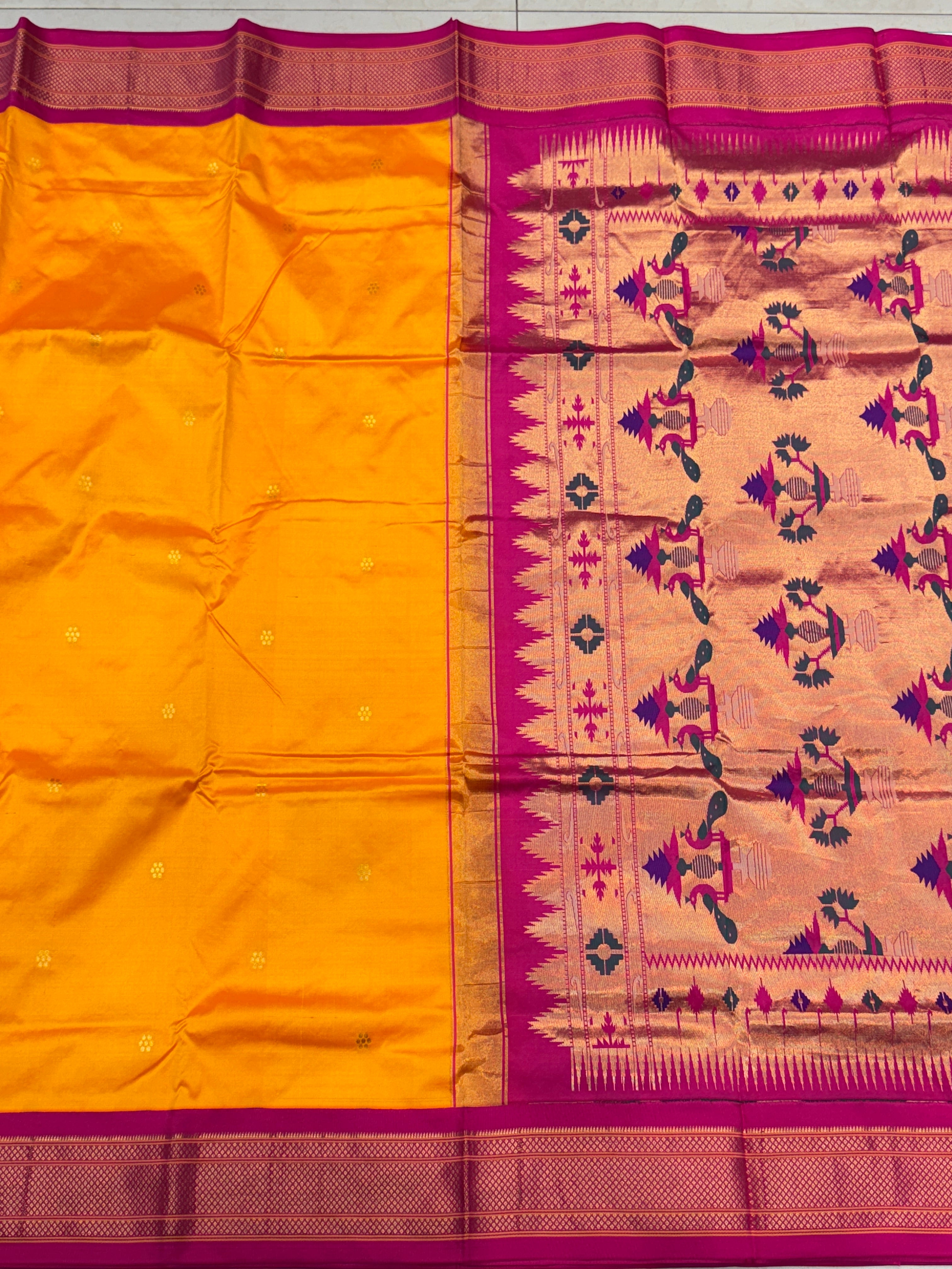 Orange Morbangdi Paithani Saree