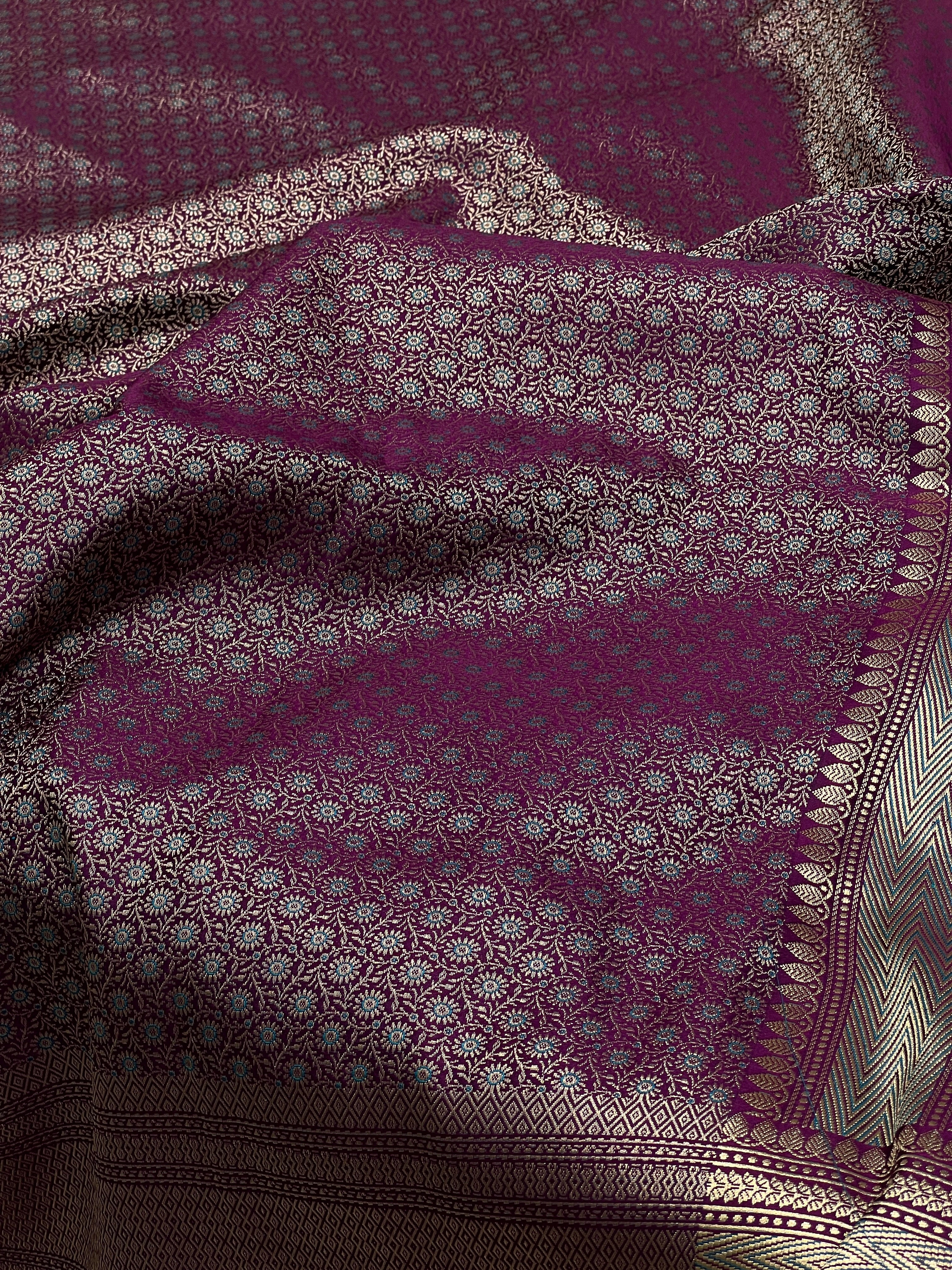 Wine Banarasi Small Chand Butti Saree