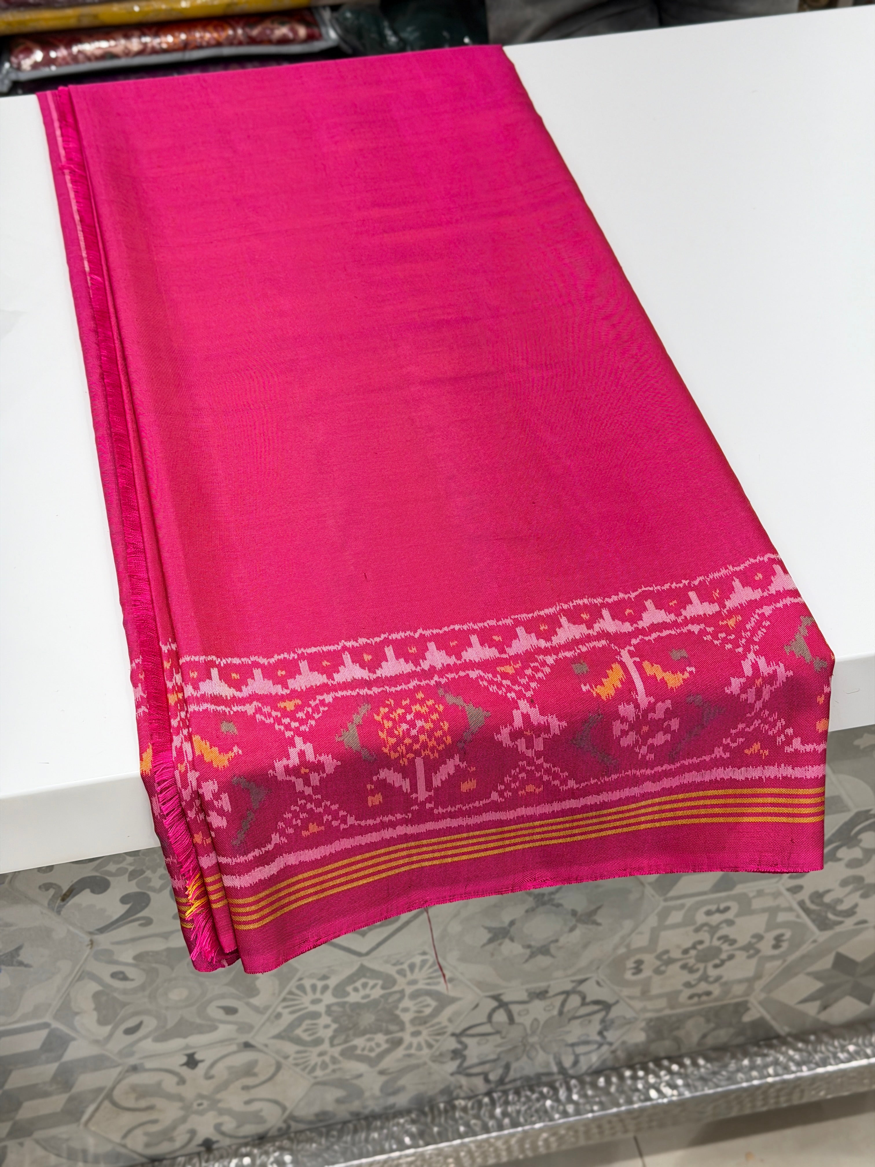 Rani Pink Plain Gala Patan Patola Handloom Saree