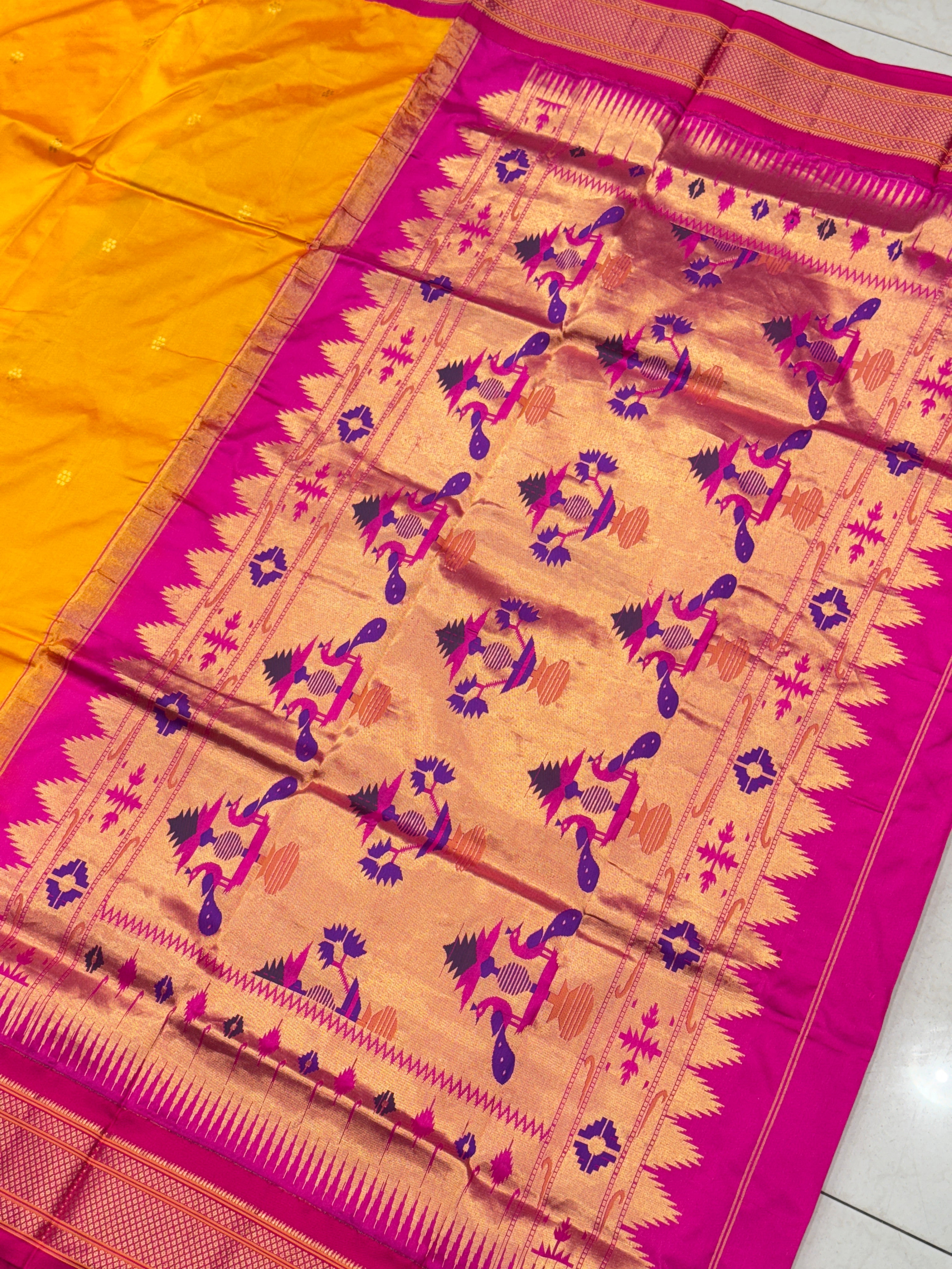 Mustard Yellow Rani Morbangdi Paithani Saree