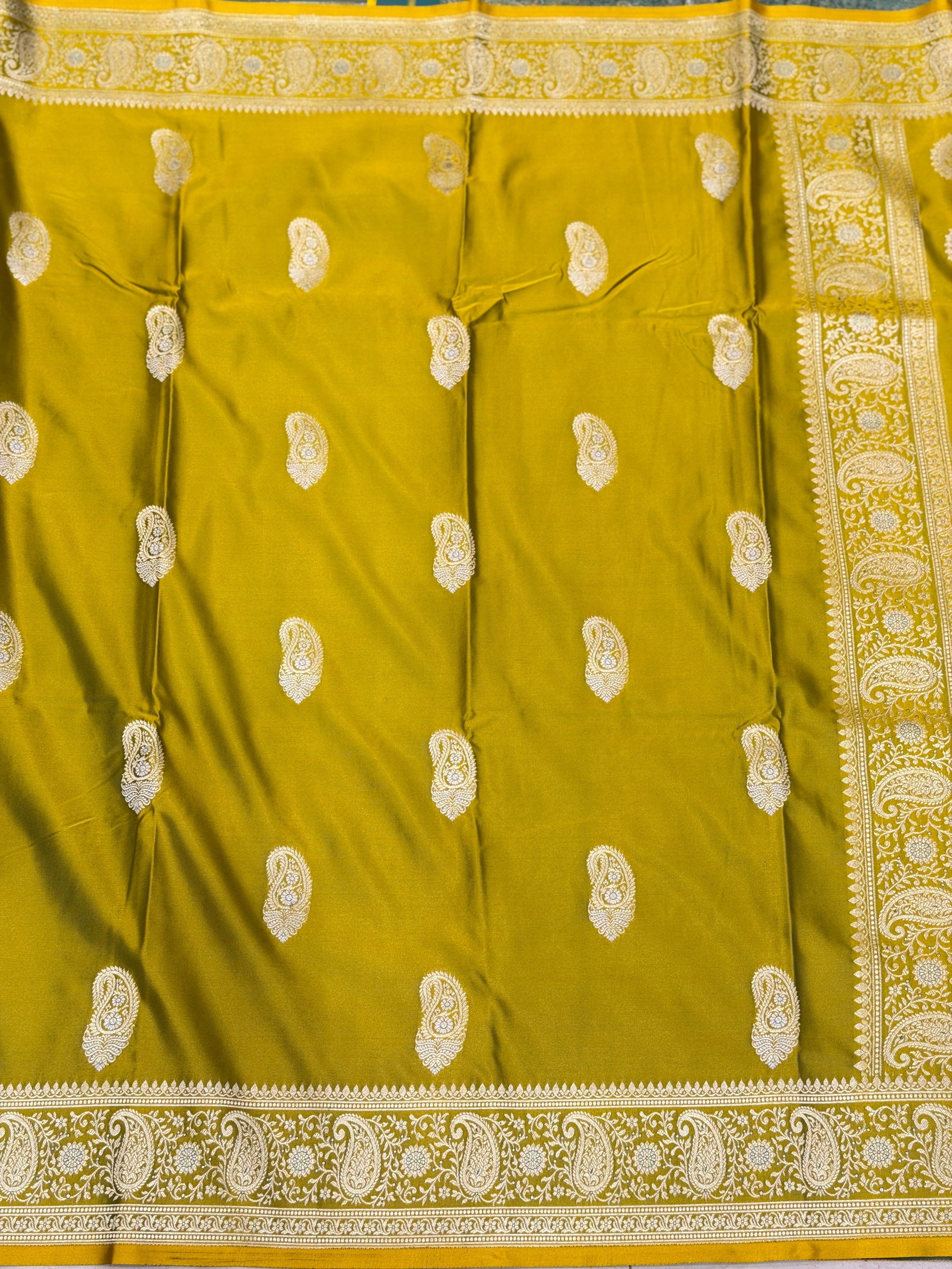 Lime Green Sona Roopa Keri Butta Banarasi Silk Saree