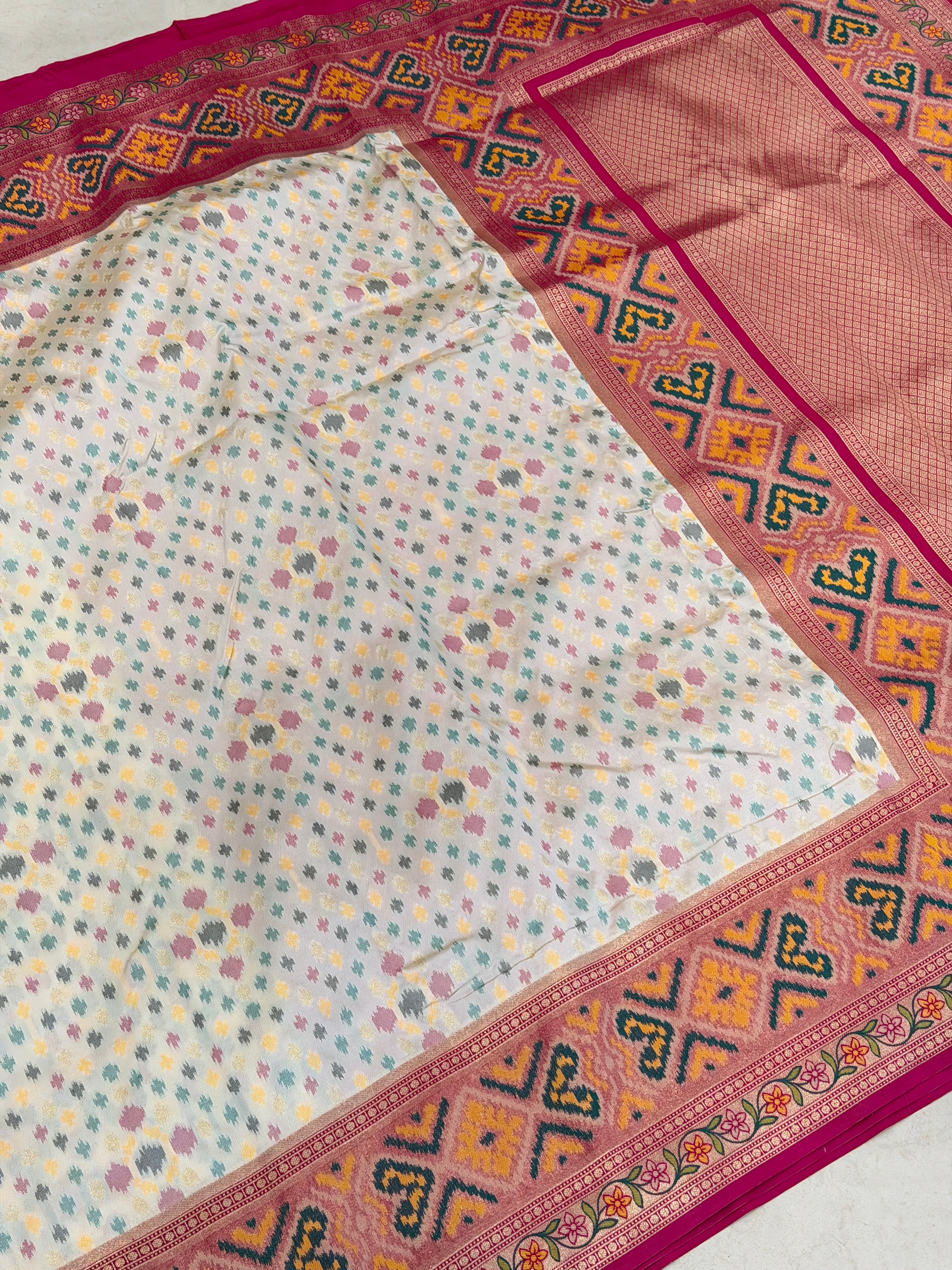 Moti White Rani Ikat Patola Banarasi Weaved Small Jaal Saree